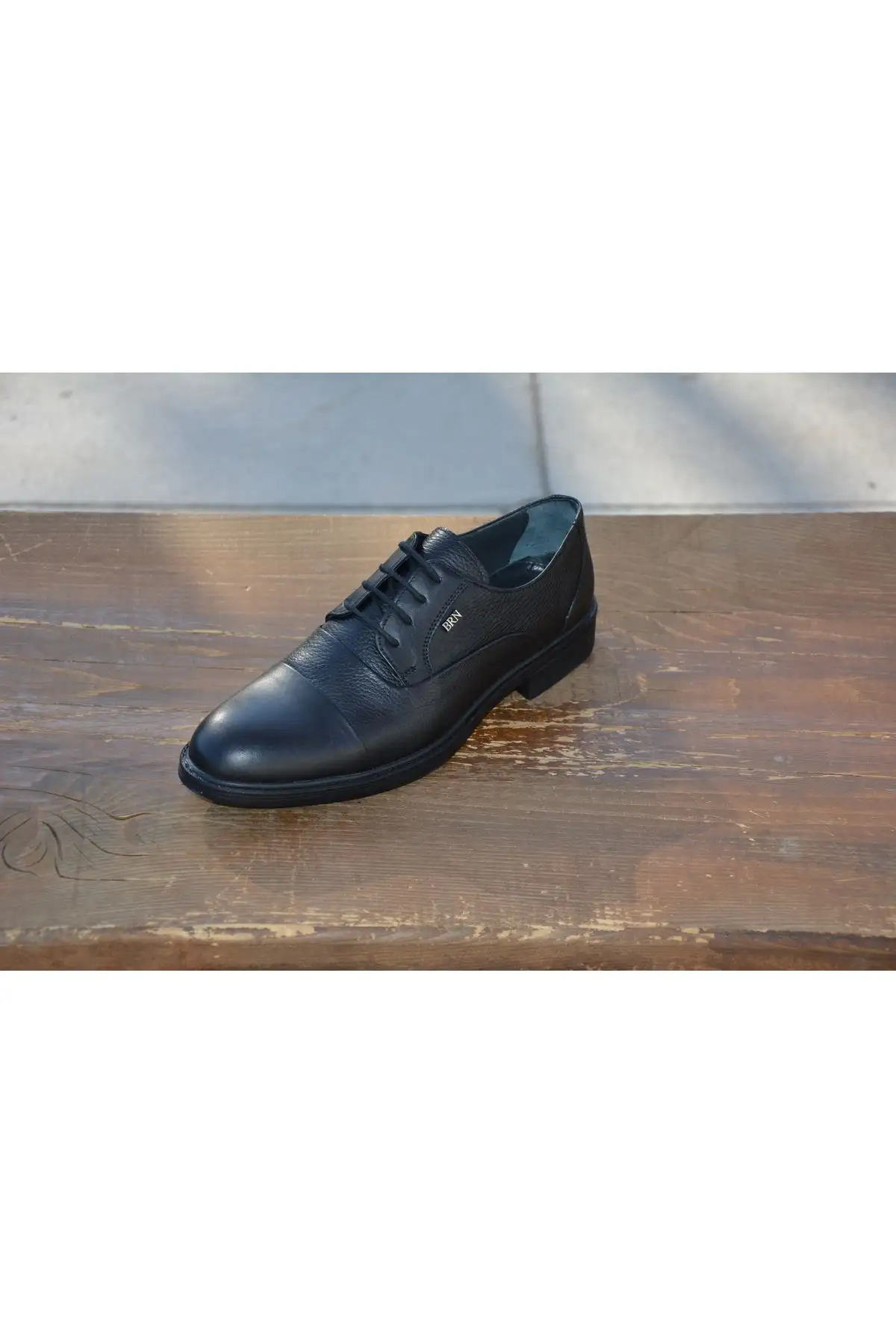 کفش رسمی مردانه  زمستانی  برنی مدل M574، از چرم طبیعی با زیره لاستیکی و بنددار - 6008 کفش رسمی مردانه زمستانی برنی مدل M574، از چرم طبیعی با زیره لاستیکی و بنددار - 6008