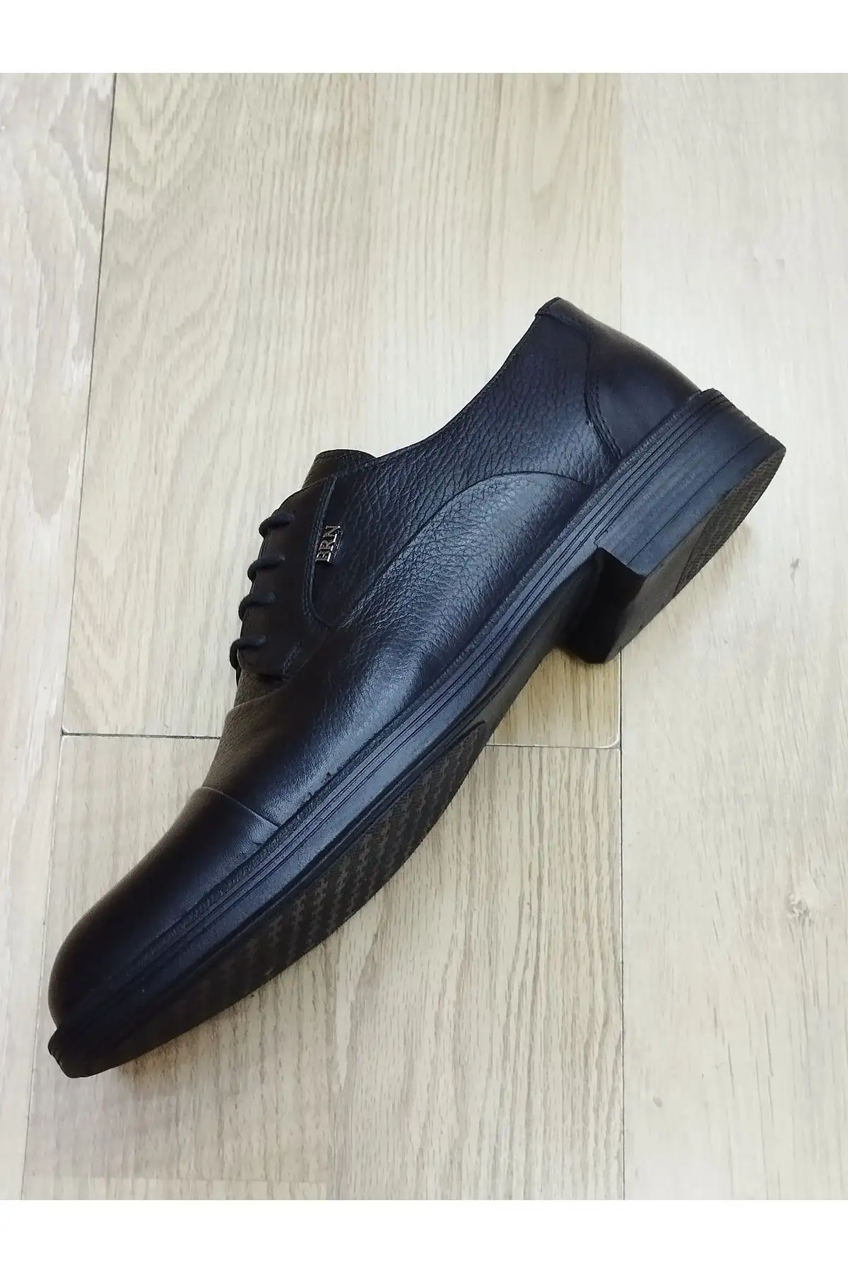 کفش رسمی مردانه  زمستانی  برنی مدل M574، از چرم طبیعی با زیره لاستیکی و بنددار - 6008 کفش رسمی مردانه زمستانی برنی مدل M574، از چرم طبیعی با زیره لاستیکی و بنددار - 6008