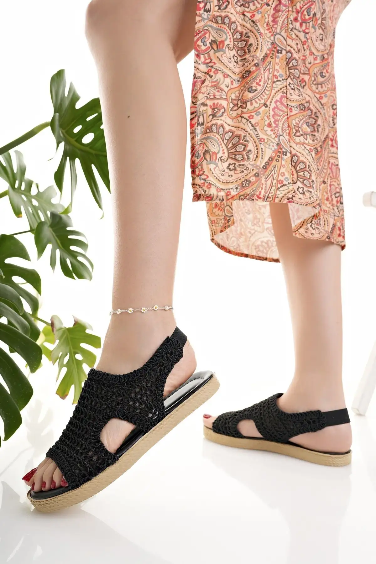 کفش صندل زنانه  بافتنی  مشکی با توری و گلدوزی، جدیدترین مدل مناسب برای تعطیلات تابستانی و سواحل - 6941 کفش صندل زنانه بافتنی مشکی با توری و گلدوزی، جدیدترین مدل مناسب برای تعطیلات تابستانی و سواحل - 6941
