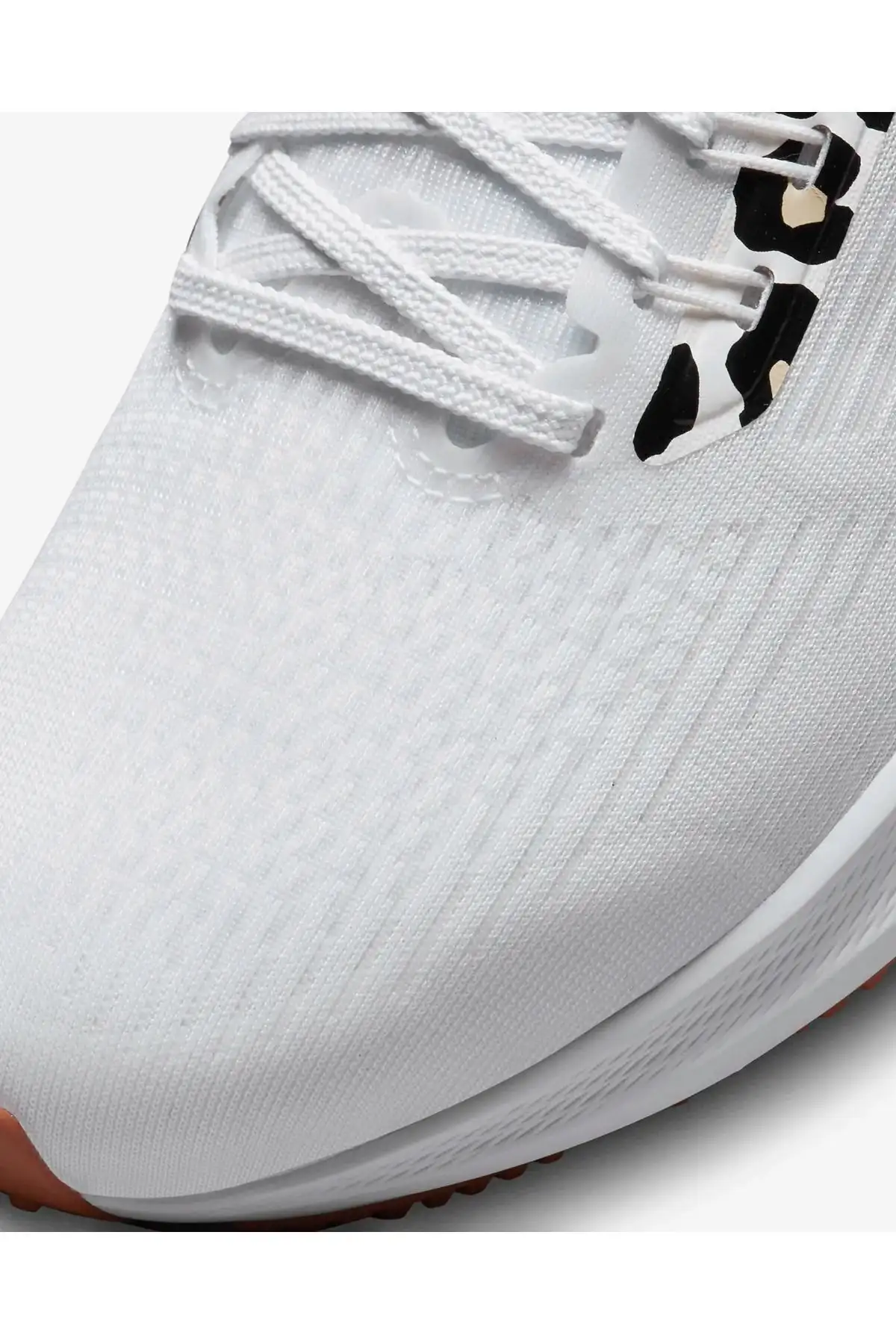 کفش ورزشی  دویدن زنانه ایر زوم پگاسوس سفید 39 مدل Dz5214-100 - 7108 کفش ورزشی دویدن زنانه ایر زوم پگاسوس سفید 39 مدل Dz5214-100 - 7108