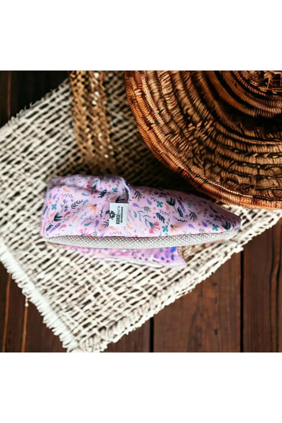 کفش نوزاد پسر 1.  ضد لغزش
2. پاپوش کودکانه از پنبه ارگانیک برای خانه
3. پاپوش طرح دار بهاری صورتی - 5459 کفش نوزاد پسر 1. ضد لغزش 2. پاپوش کودکانه از پنبه ارگانیک برای خانه 3. پاپوش طرح دار بهاری صورتی - 5459