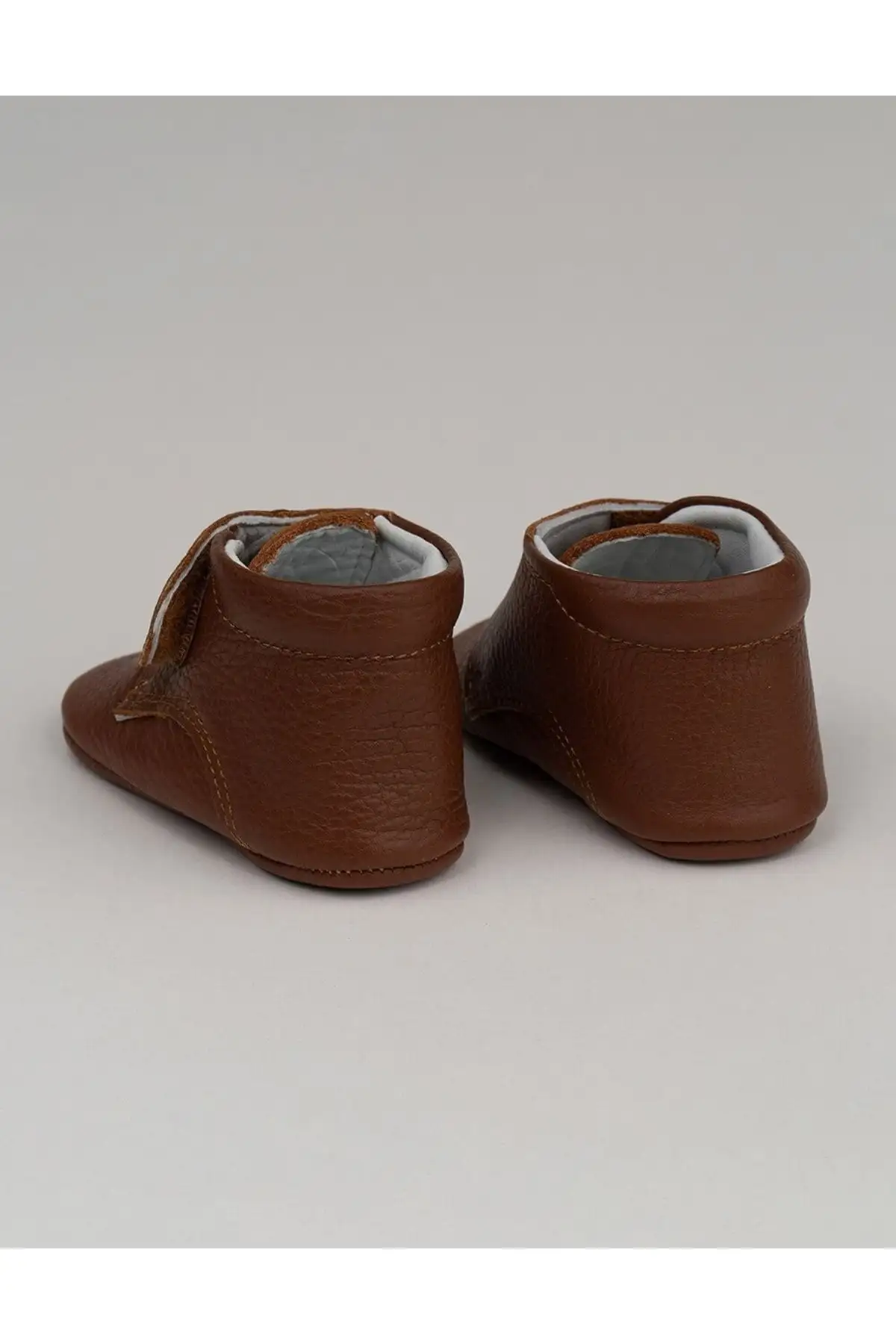 کفش نوزاد پسر Bot بچگانه چرمی با قفل لژیو و رنگ قهوهای - 7146 کفش نوزاد پسر Bot بچگانه چرمی با قفل لژیو و رنگ قهوهای - 7146