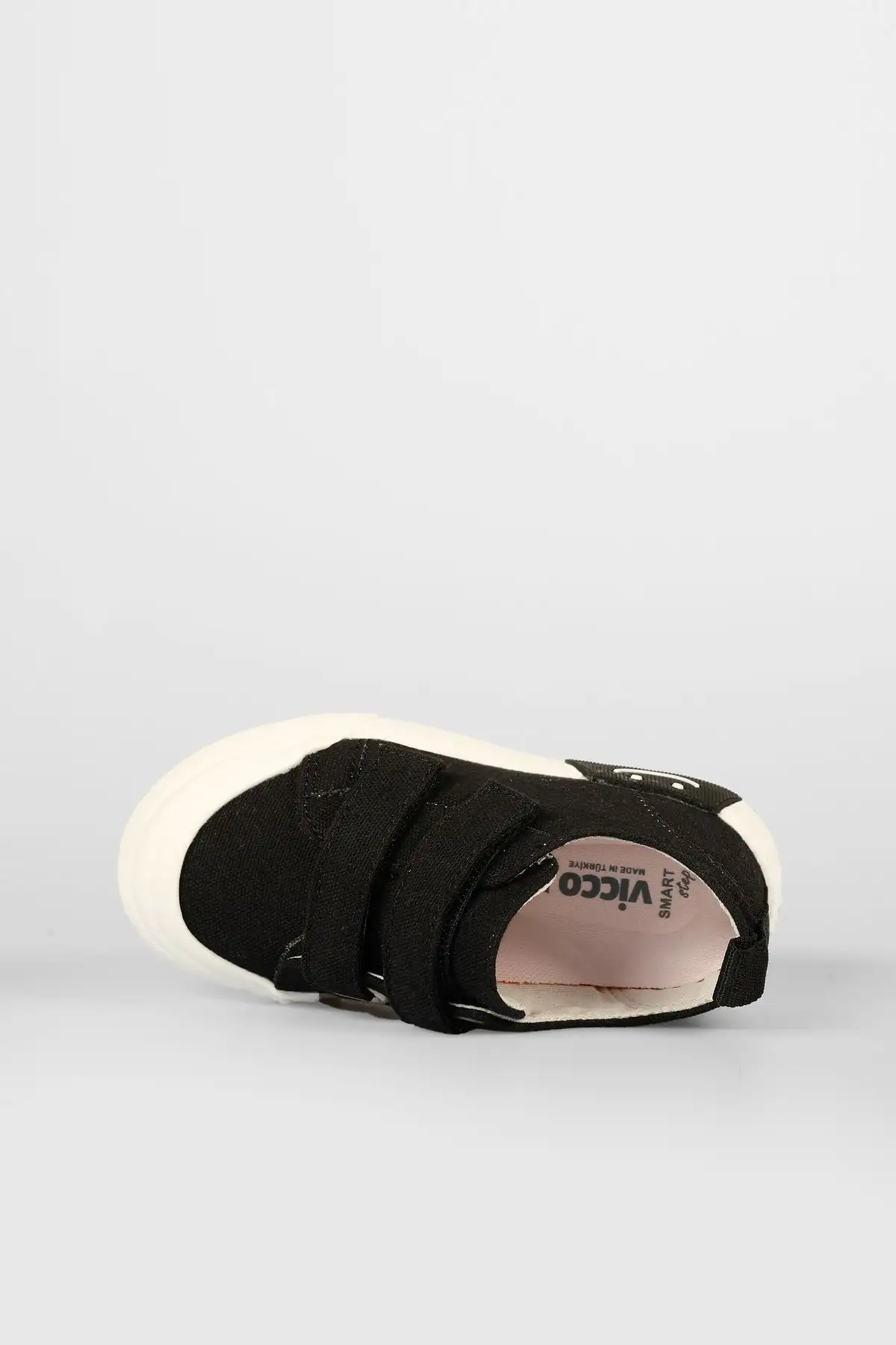 کفش دخترانه ورزشی مشکی و پسرانه با نور لوفی برای سنین پیشدبستانی - 6890 کفش دخترانه ورزشی مشکی و پسرانه با نور لوفی برای سنین پیشدبستانی - 6890