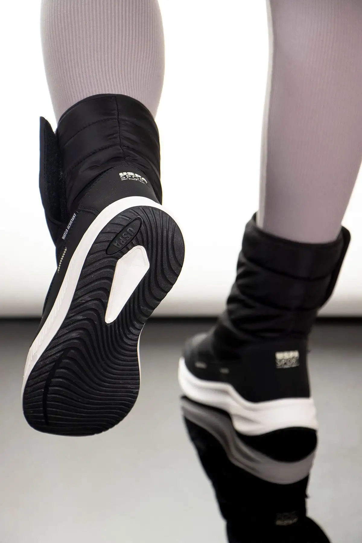 بوت بچگانه چکمه برفی گرم و داخلی پشمی کلارک مناسب برای استفاده زنانه و مردانه 867800000502 - 6648 بوت بچگانه چکمه برفی گرم و داخلی پشمی کلارک مناسب برای استفاده زنانه و مردانه 867800000502 - 6648