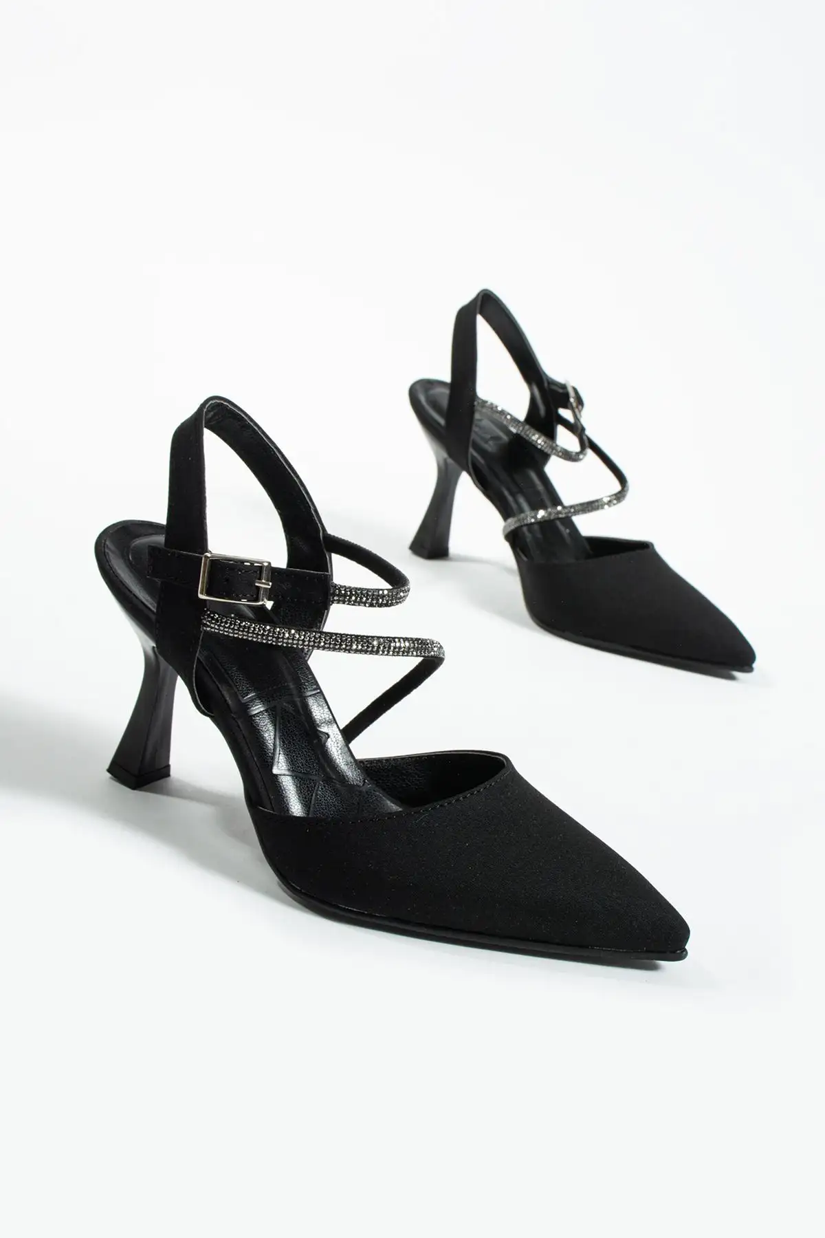 کفش مجلسی زنانه  پاشنهدار فینلی مشکی با جزئیات صلیبی - 5701 کفش مجلسی زنانه پاشنهدار فینلی مشکی با جزئیات صلیبی - 5701