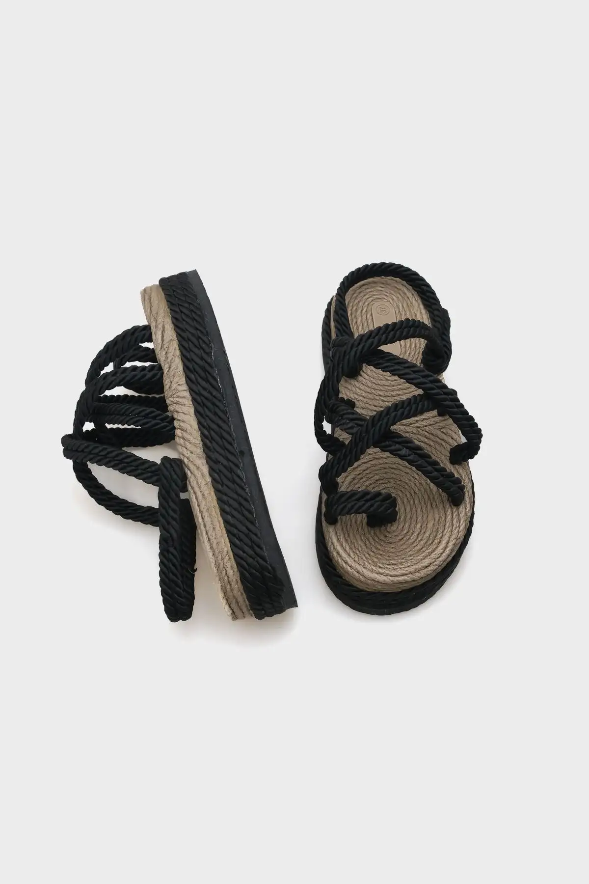 کفش صندل زنانه   پاشنه دار پرکن ایوندن - 7048 کفش صندل زنانه پاشنه دار پرکن ایوندن - 7048