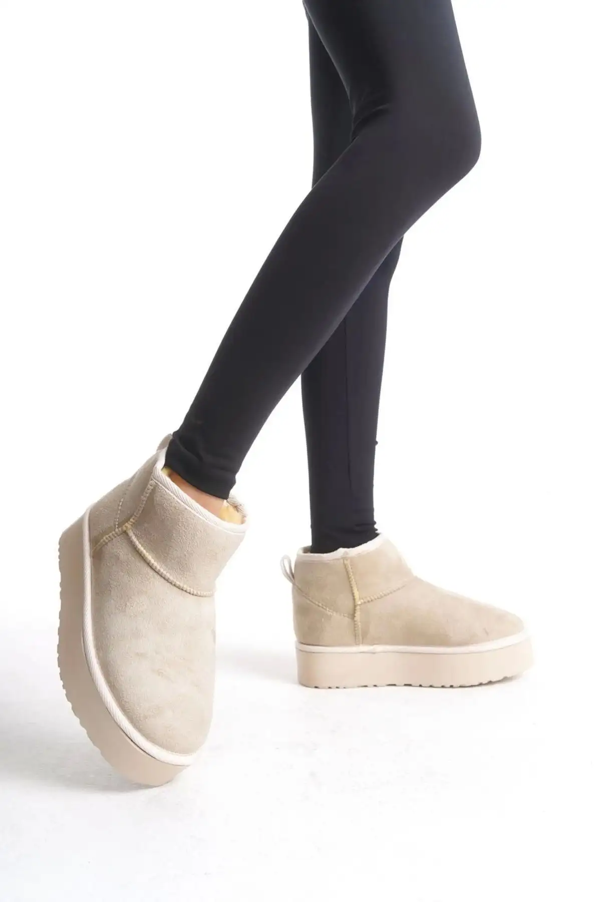 بوت بچگانه کفش با زیره ضخیم (مینی ایکس ال بژ) - 6646 بوت بچگانه کفش با زیره ضخیم (مینی ایکس ال بژ) - 6646