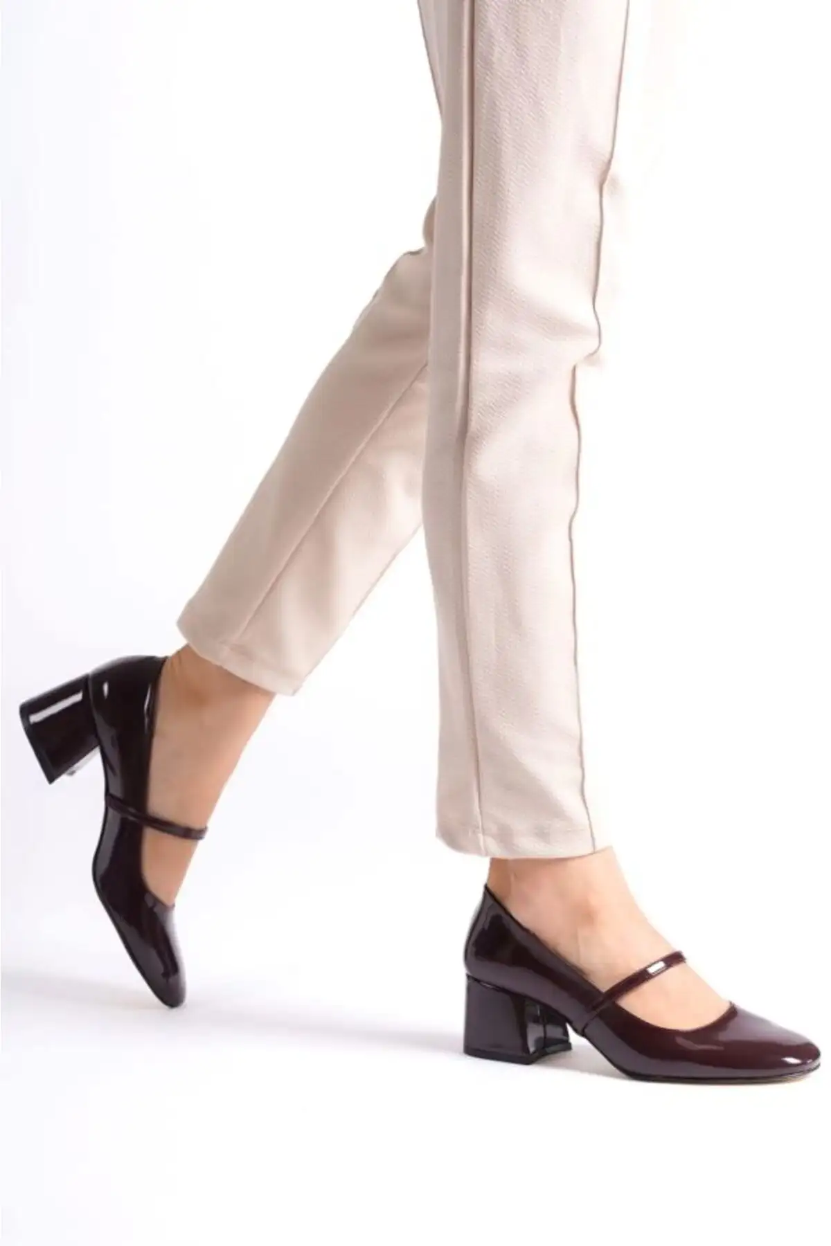 کفش اداری زنانه "VARGAS"  دخترانه قرمز بوردو با نوک گرد و پاشنه 5 سانتیمتری - 6271 کفش اداری زنانه "VARGAS" دخترانه قرمز بوردو با نوک گرد و پاشنه 5 سانتیمتری - 6271