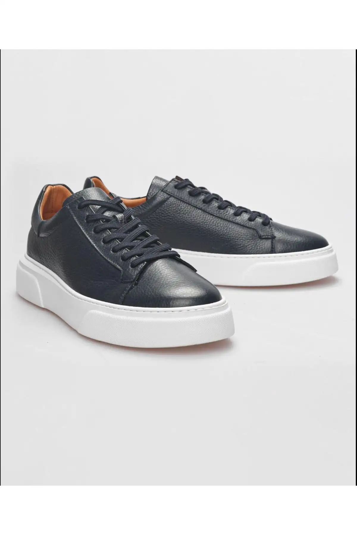 کفش روزمره مردانه    فوق العاده راحت با رویه ۱۰۰% چرم طبیعی رنگ سرمهای LUASS25AL0040 - 6377 کفش روزمره مردانه فوق العاده راحت با رویه ۱۰۰% چرم طبیعی رنگ سرمهای LUASS25AL0040 - 6377