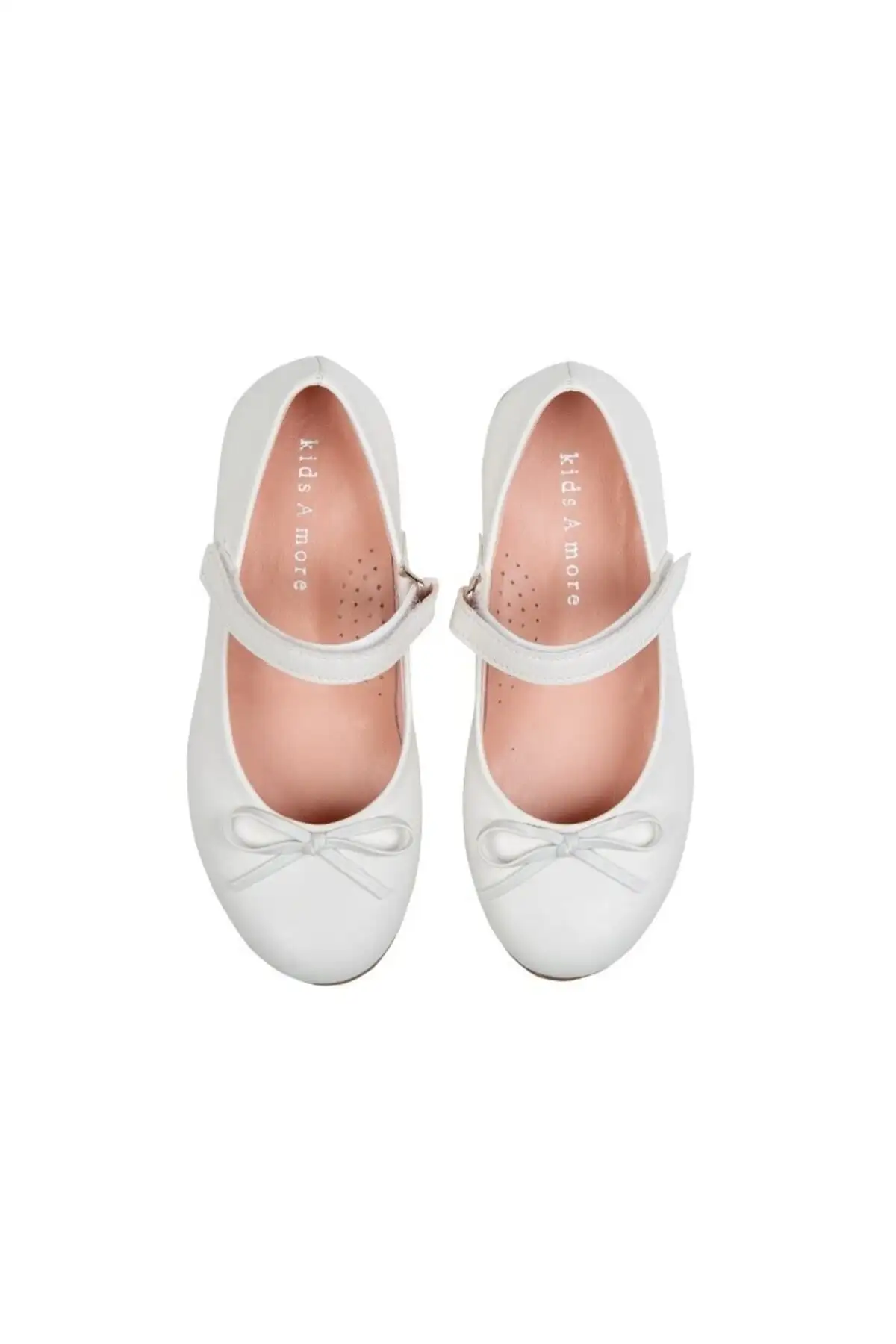 کفش دخترانه باله جسی کا با پوست سفید و بند چسبی تک، مدل ساده. - 5840 کفش دخترانه باله جسی کا با پوست سفید و بند چسبی تک، مدل ساده. - 5840