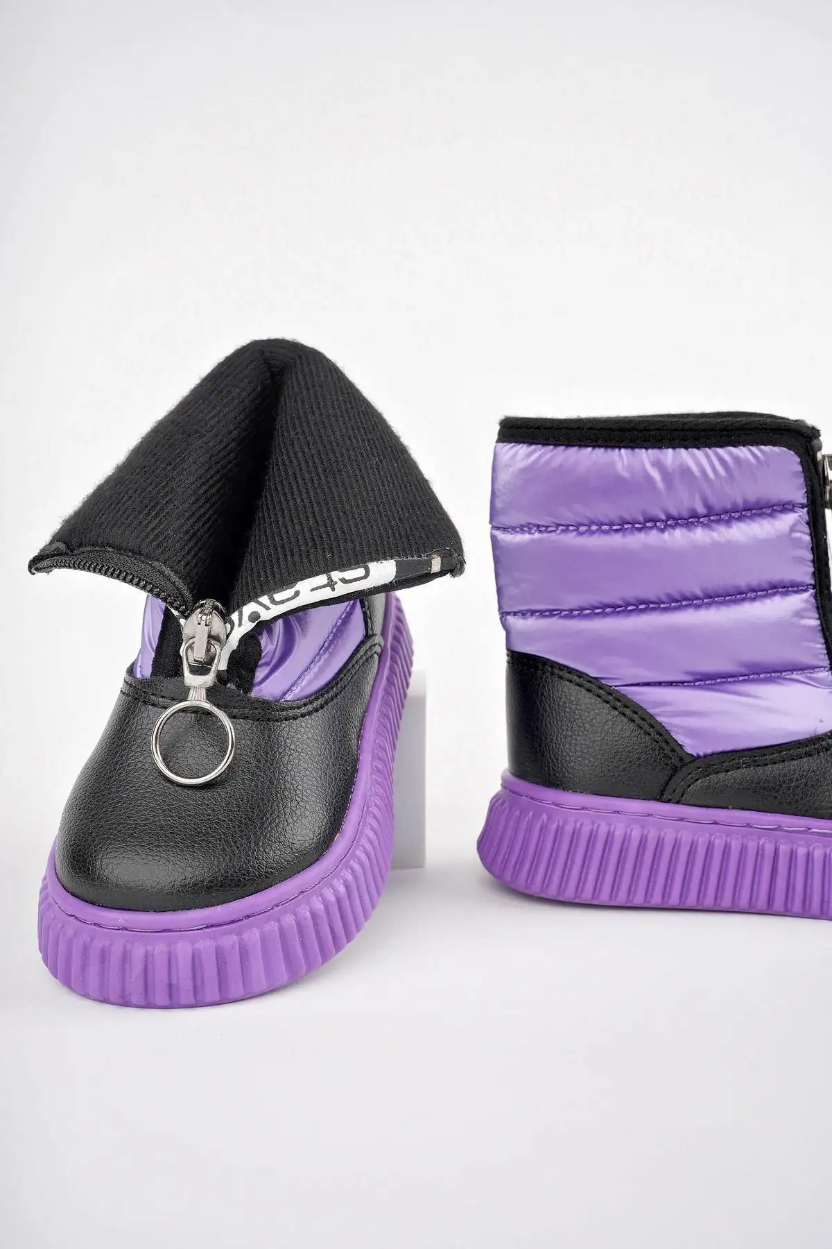 بوت بچگانه کفش بارانی و برفی با رویه زیپ دار و داخل پشمی مناسب نوزادان گارانتی شده کاندی - 5572 بوت بچگانه کفش بارانی و برفی با رویه زیپ دار و داخل پشمی مناسب نوزادان گارانتی شده کاندی - 5572