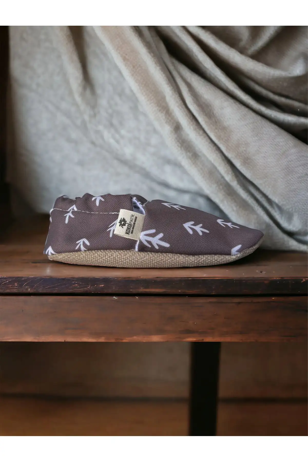 کفش نوزاد پسر 1. زیره ضد لغزش 2. پاپوش منزل از پنبه ارگانیک 3. پاپوش با طرح دایره‌ای قهوه‌ای - 6571