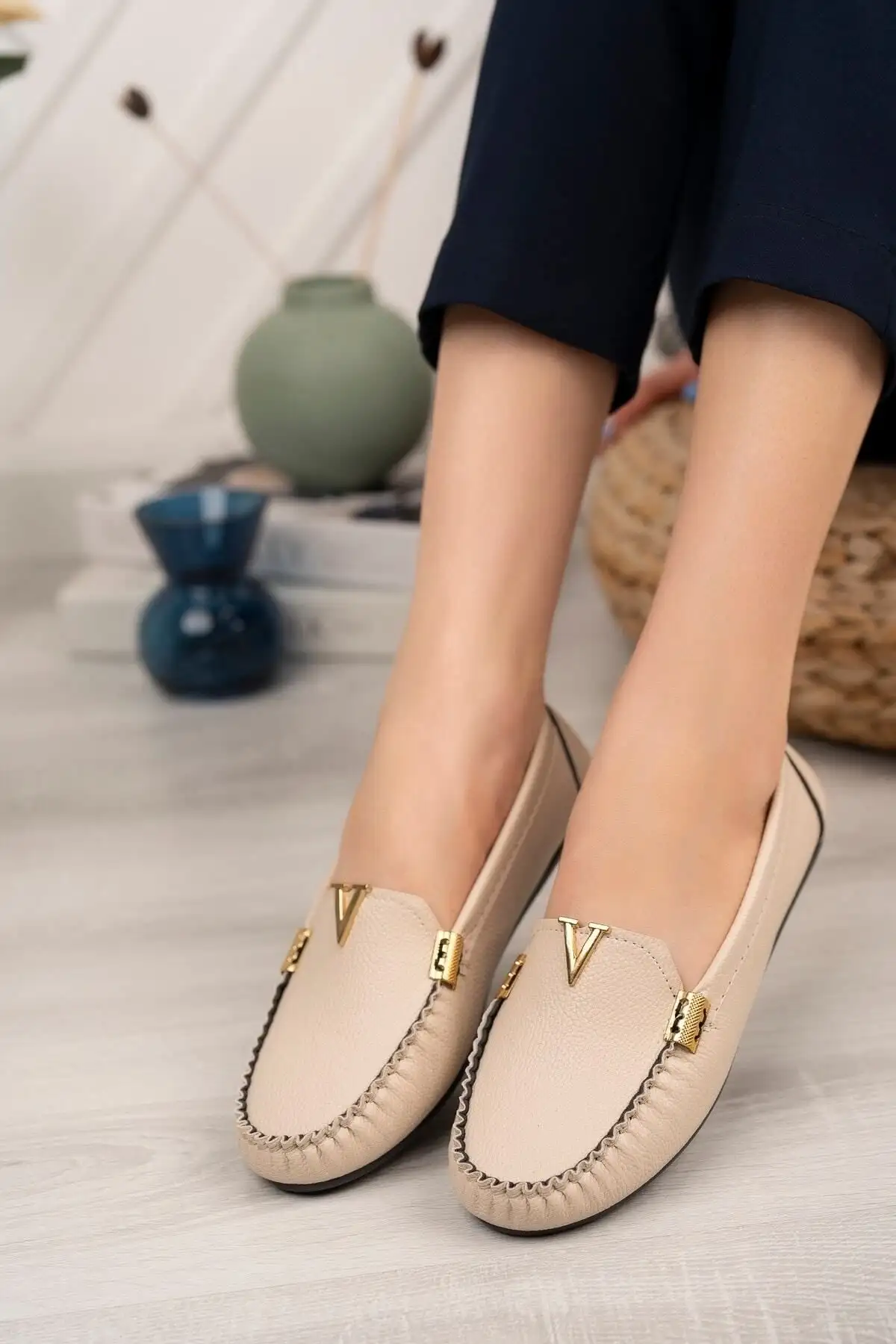 کفش ورزشی روزمره کرم زنانه  بانتو راحتی   زنانه لوفر سبک و راحت زیره ویکتوریا از چرم طبیعی - 6640 کفش ورزشی روزمره کرم زنانه بانتو راحتی زنانه لوفر سبک و راحت زیره ویکتوریا از چرم طبیعی - 6640