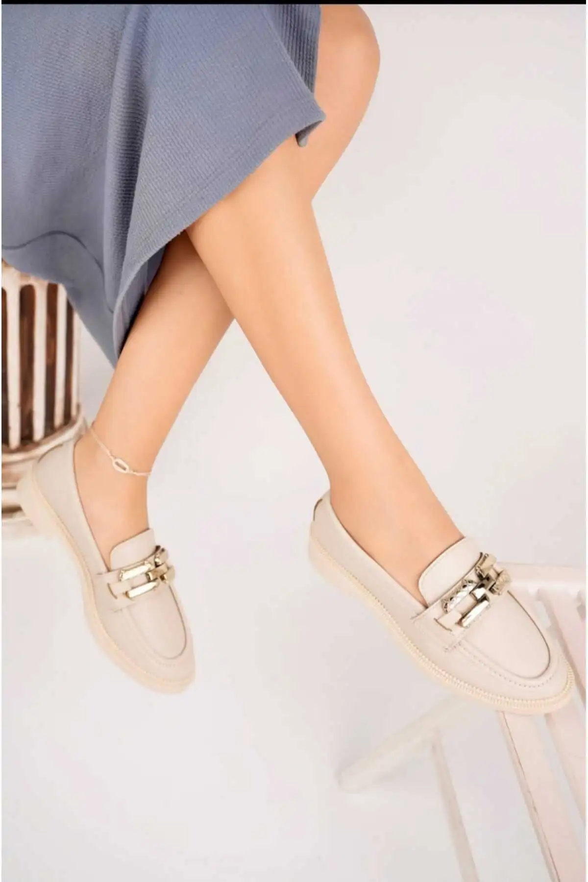 کفش اداری زنانه  loafer  با کفی ضخیم به رنگ بژ - مناسب برای کار، اداره و استفاده روزمره، و همچنین طراحی ارگونومیک. - 6776 کفش اداری زنانه loafer با کفی ضخیم به رنگ بژ - مناسب برای کار، اداره و استفاده روزمره، و همچنین طراحی ارگونومیک. - 6776