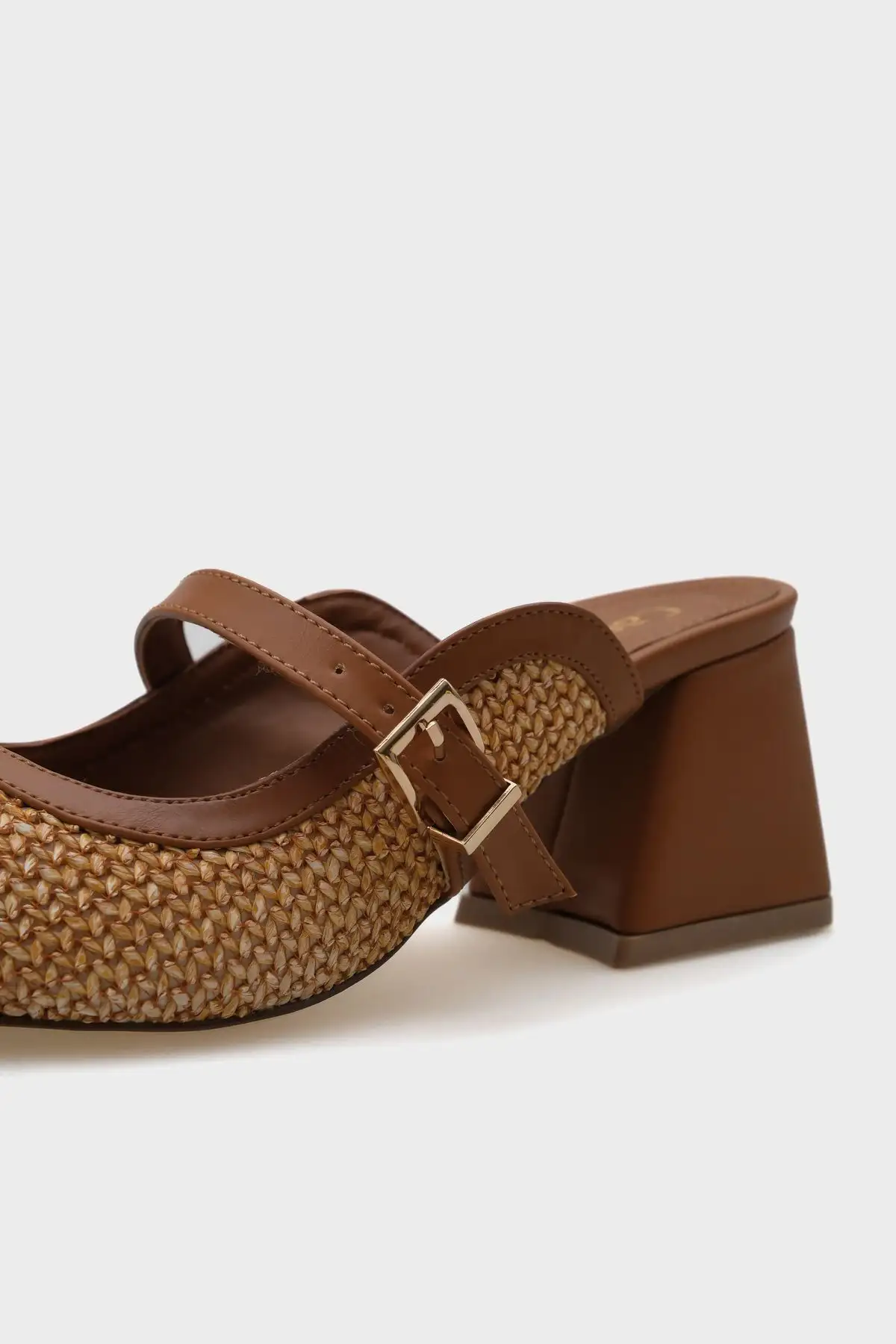 کفش راحتی خانه نینا سیوری بورو نلو حصیر حقیقی چرم زنانه، دمپایی زنانه با نوک بسته - 5897 کفش راحتی خانه نینا سیوری بورو نلو حصیر حقیقی چرم زنانه، دمپایی زنانه با نوک بسته - 5897