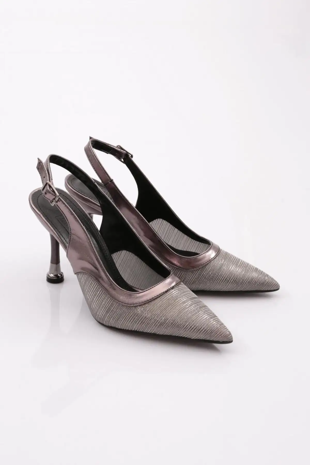 کفش پاشنه بلند زنانه  پاشنه   پشت باز پلاتینی خط دار ۲۱۴۲۳۵۳۴ - 6804 کفش پاشنه بلند زنانه پاشنه پشت باز پلاتینی خط دار ۲۱۴۲۳۵۳۴ - 6804