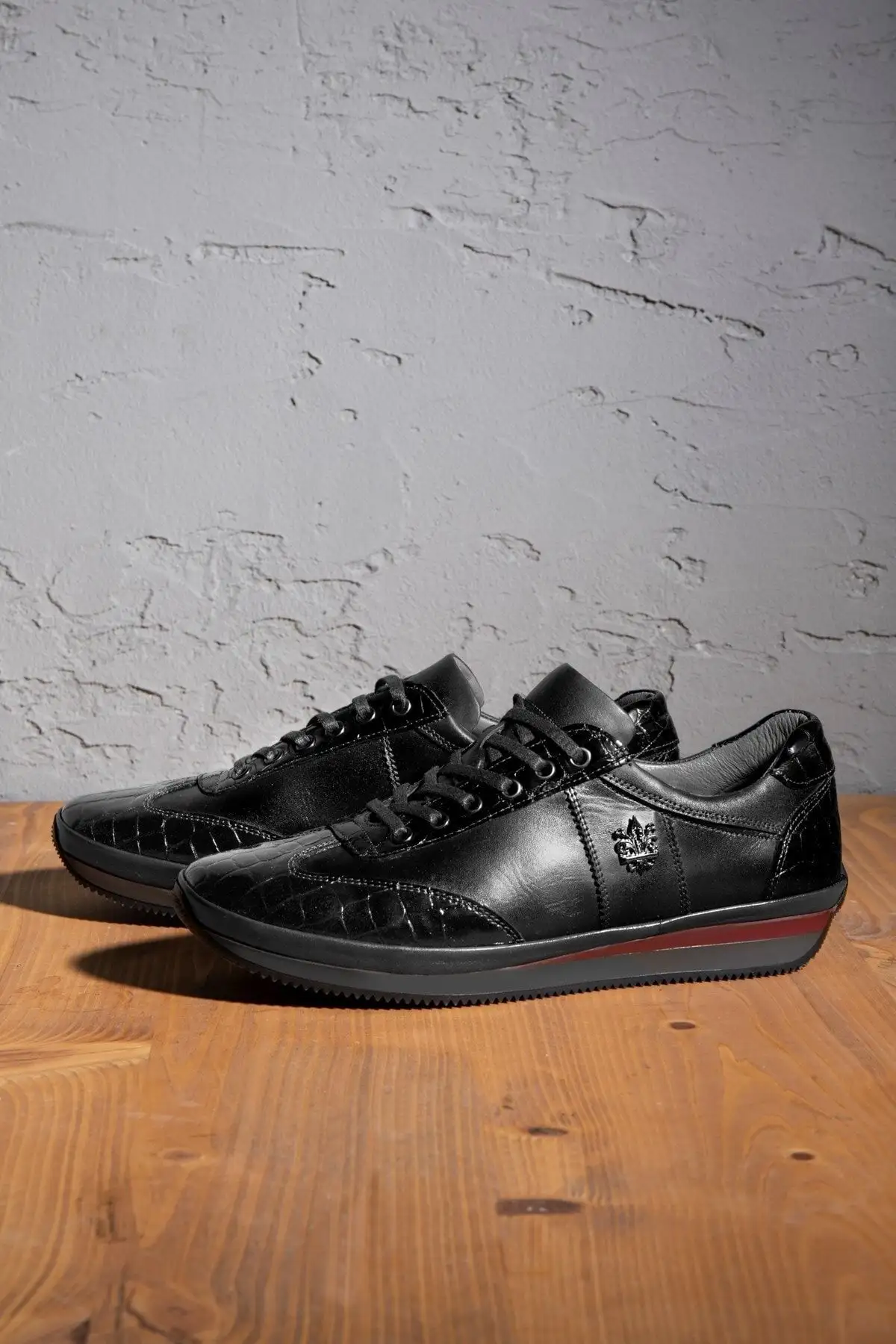 کفش سایز بزرگ مردانه - بلوک کیف چرم اصل  روزمره
-  با داخل پشمی
-  زمستانی با داخل پشمی - 6721 کفش سایز بزرگ مردانه - بلوک کیف چرم اصل روزمره - با داخل پشمی - زمستانی با داخل پشمی - 6721