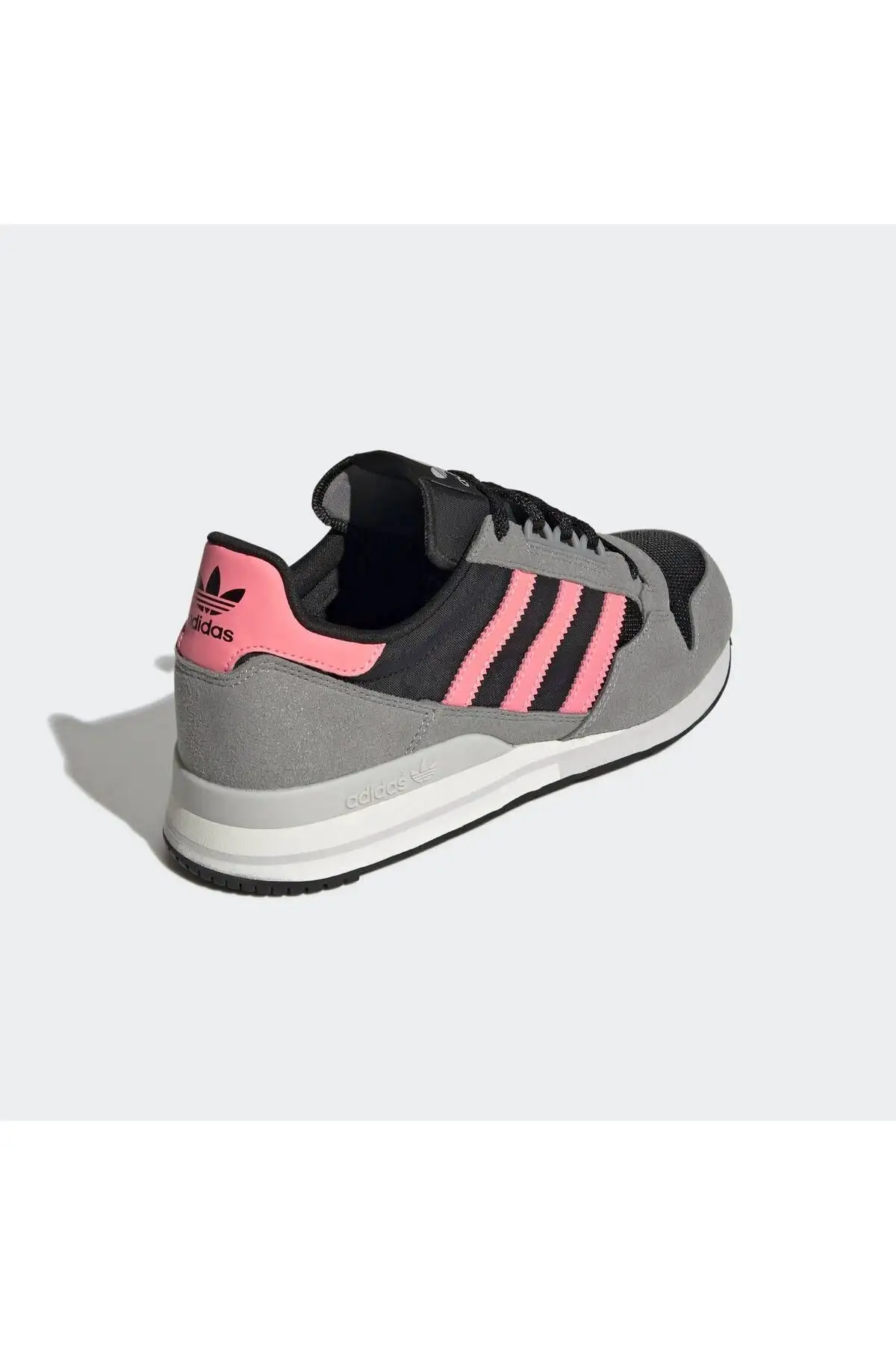 کفش ورزشی ZX500W به فارسی به معنای "ZX500W" است و چون این اسم یک مدل خاص است، معمولاً به همان شکل به کار می‌رود. در صورت وجود نام تجاری یا توضیحات بیشتر، می‌توان نام‌های مرتبط را به فارسی ترجمه کرد. - 7077