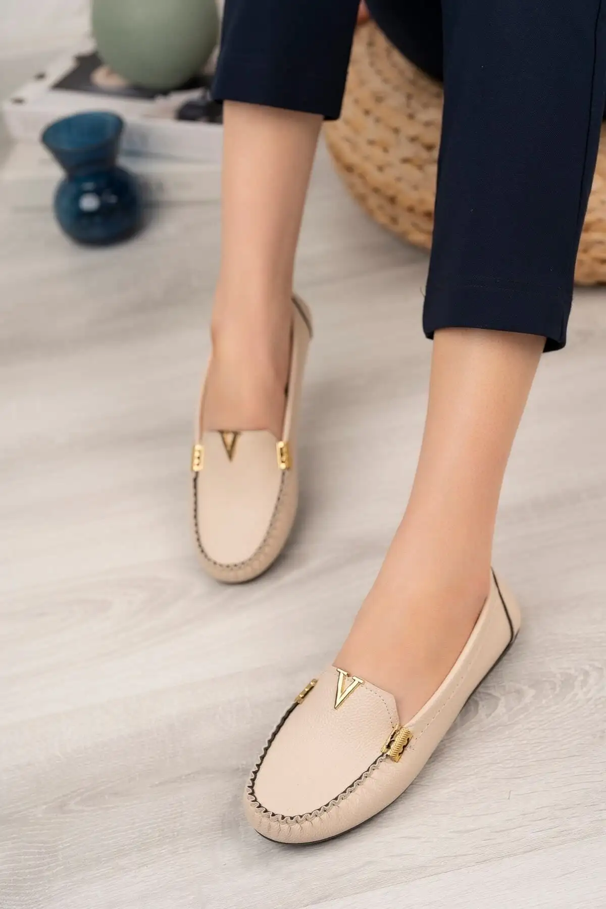 کفش ورزشی روزمره کرم زنانه  بانتو راحتی   زنانه لوفر سبک و راحت زیره ویکتوریا از چرم طبیعی - 6640 کفش ورزشی روزمره کرم زنانه بانتو راحتی زنانه لوفر سبک و راحت زیره ویکتوریا از چرم طبیعی - 6640