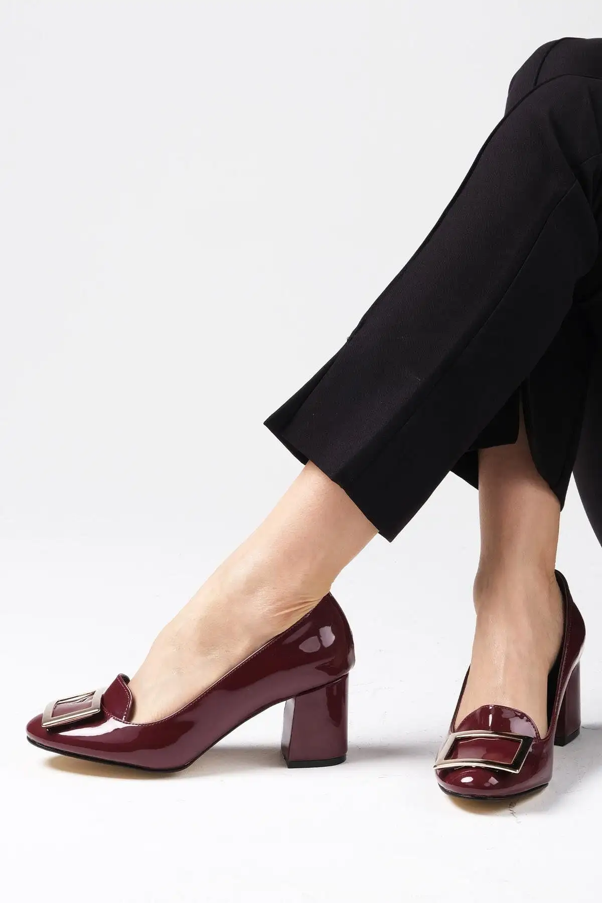 کفش اداری زنانه  پاشنهبلند  آدلا رنگ بورگاندی - 6251 کفش اداری زنانه پاشنهبلند آدلا رنگ بورگاندی - 6251