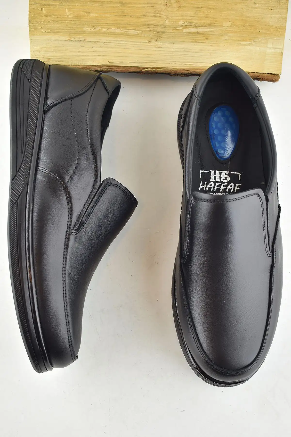 کفش روزمره مردانه   زمستانی چرمی اصل با زیره لاستیکی و ماساژور ساق پا 401 ارتوپدیک - 7047 کفش روزمره مردانه زمستانی چرمی اصل با زیره لاستیکی و ماساژور ساق پا 401 ارتوپدیک - 7047