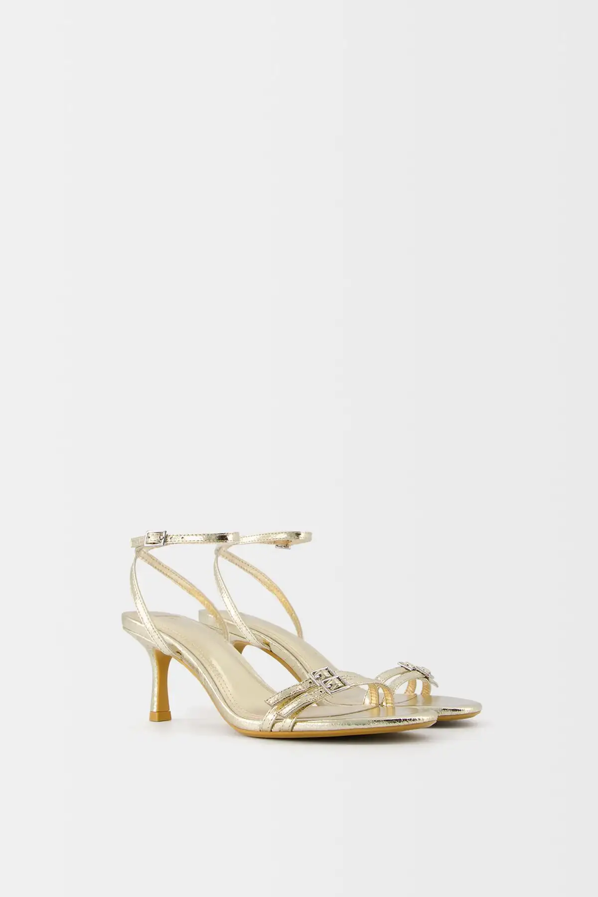 کفش صندل زنانه سندل پاشنهدار با بند نازک که به مچ پا بسته میشود. - 5980 کفش صندل زنانه سندل پاشنهدار با بند نازک که به مچ پا بسته میشود. - 5980