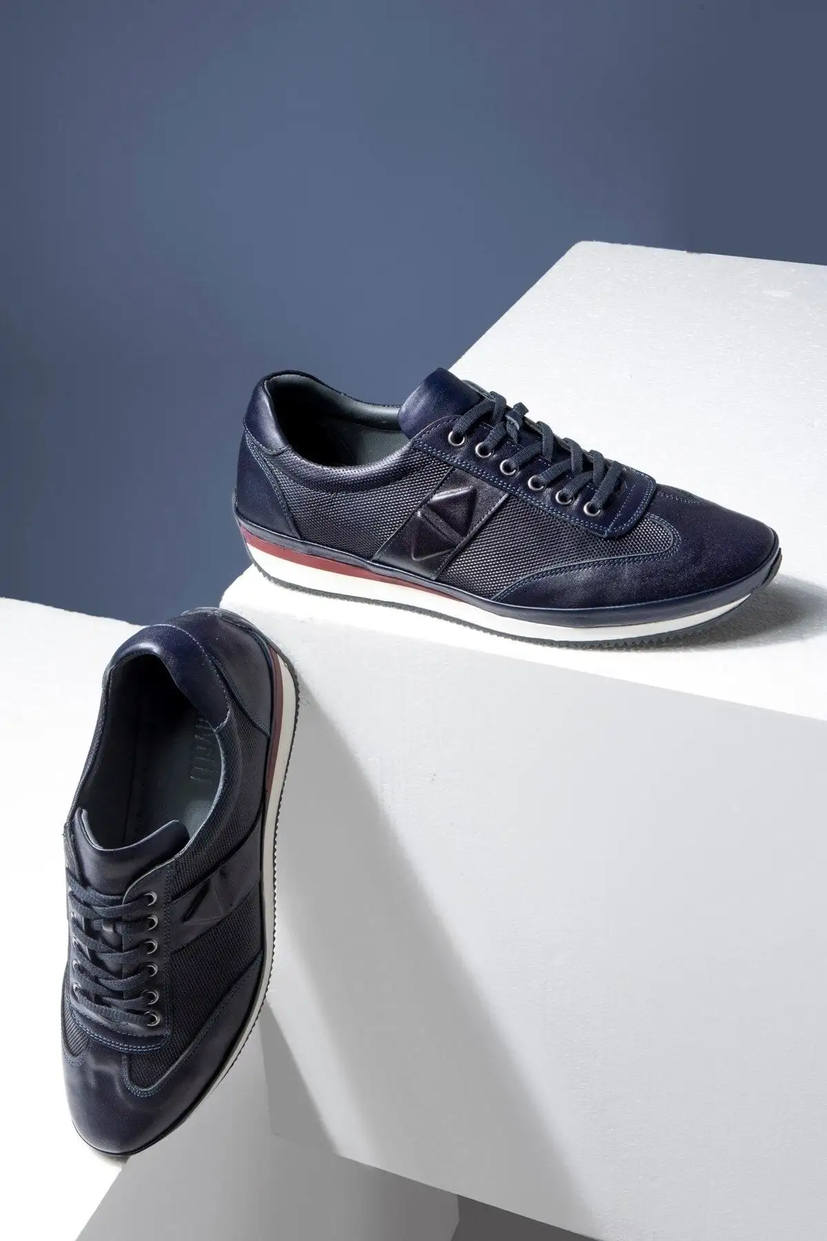 کفش سایز بزرگ مردانه استریپ  روزمره  از چرم طبیعی،  کژوال،  100% چرم،  چهار فصل - 6712 کفش سایز بزرگ مردانه استریپ روزمره از چرم طبیعی، کژوال، 100% چرم، چهار فصل - 6712