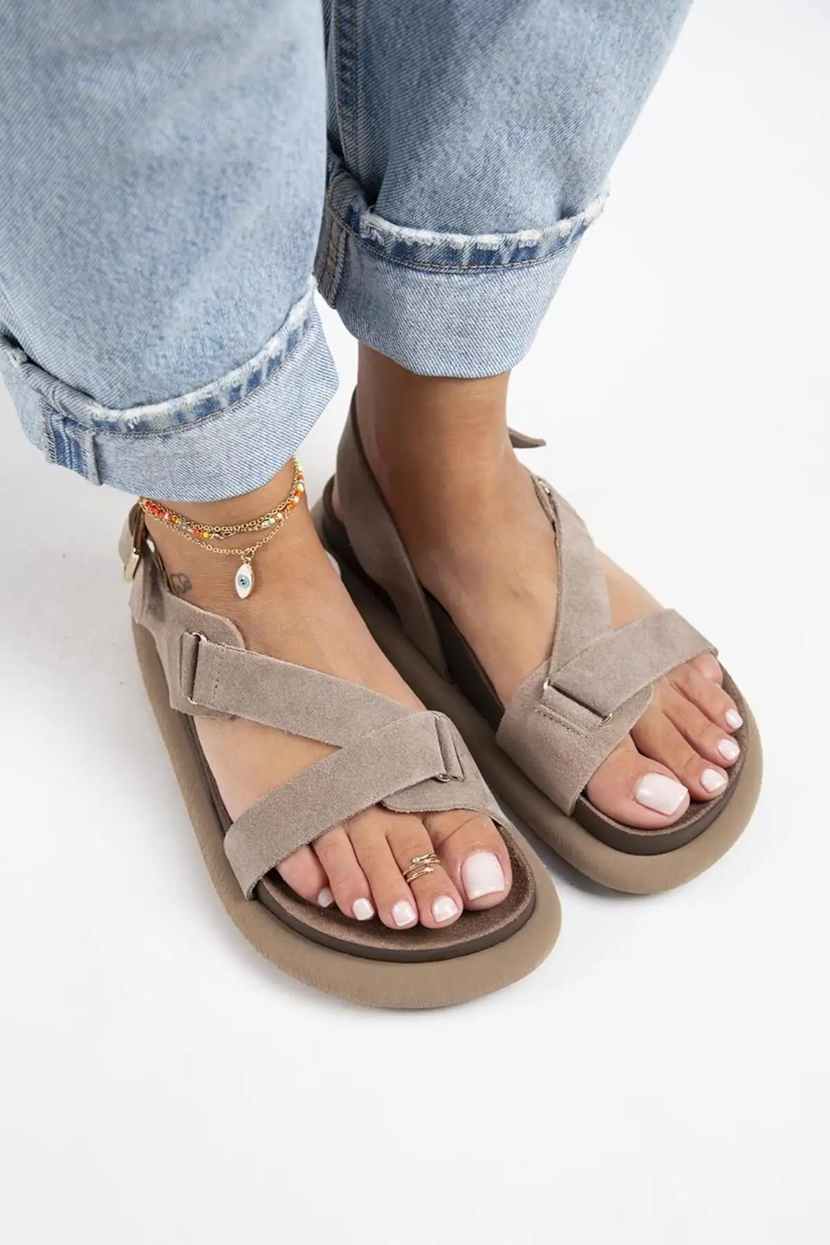 کفش صندل زنانه ساندال  آذلیا با چرم طبیعی و بند قفلدار و رنگ ویزون - 6401 کفش صندل زنانه ساندال آذلیا با چرم طبیعی و بند قفلدار و رنگ ویزون - 6401