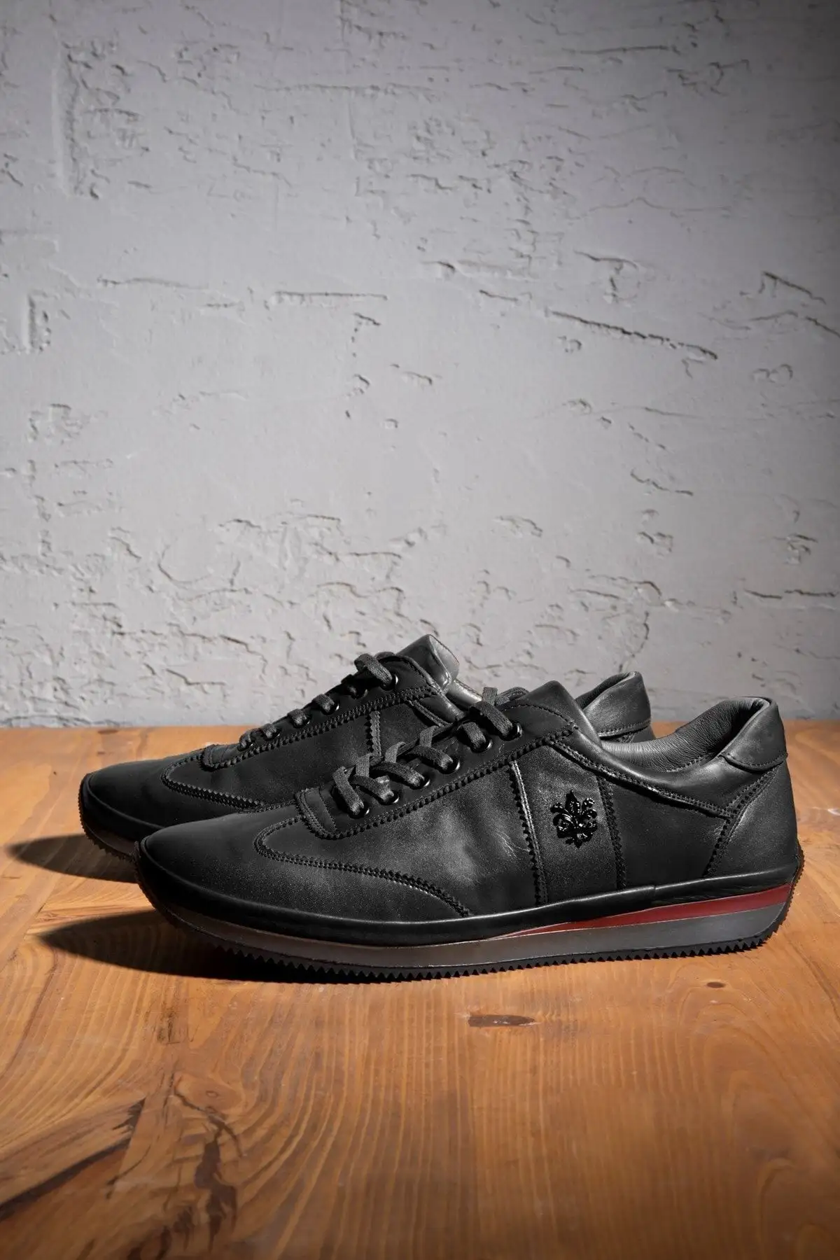 کفش سایز بزرگ مردانه -  روزمره  چرم طبیعی
-  داخلی پشمی
-  زمستانی پشمی - 6715 کفش سایز بزرگ مردانه - روزمره چرم طبیعی - داخلی پشمی - زمستانی پشمی - 6715