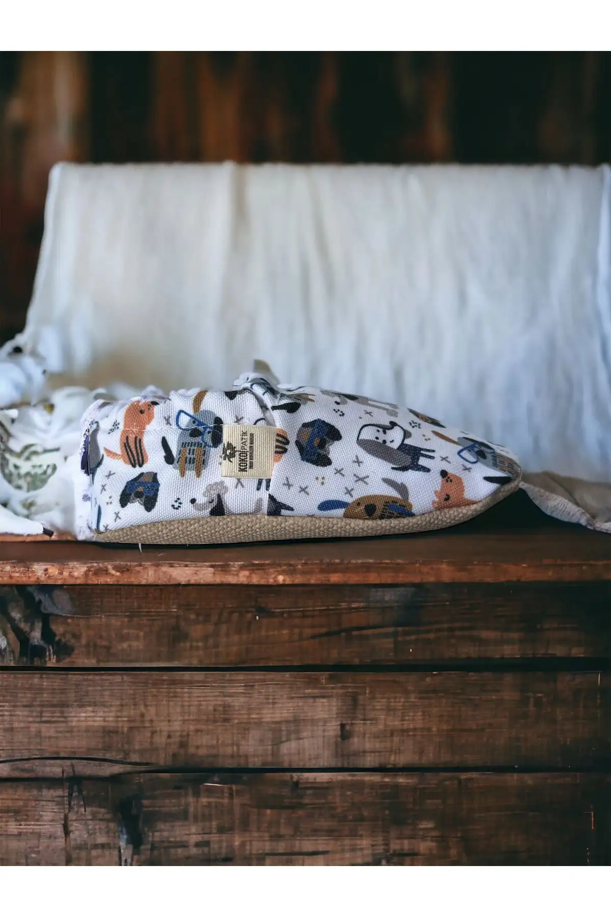 کفش نوزاد پسر 1.  زیرهدار
2. پاپوش کودکانه از پنبه ارگانیک
3. پاپوش با طرح سگ عینکی - 6557 کفش نوزاد پسر 1. زیرهدار 2. پاپوش کودکانه از پنبه ارگانیک 3. پاپوش با طرح سگ عینکی - 6557