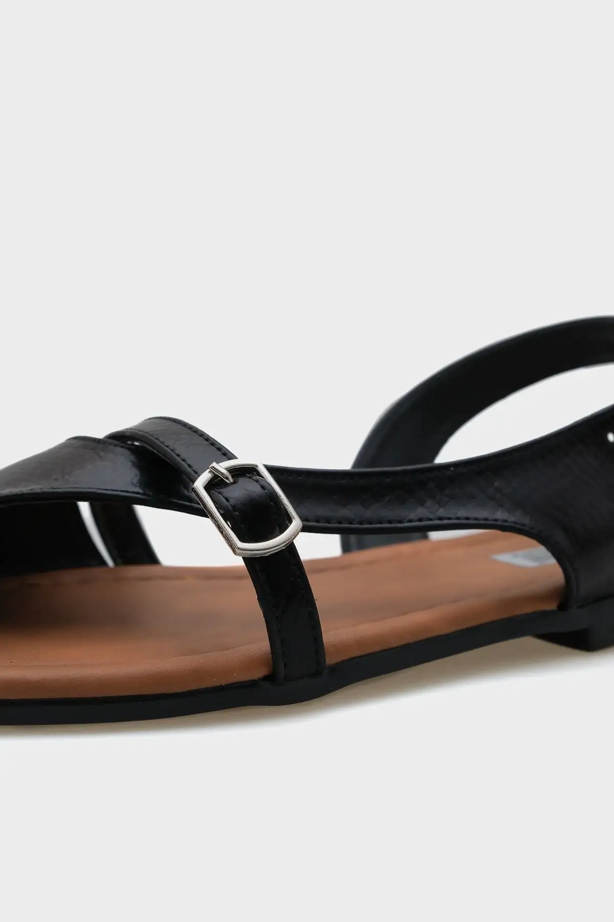 کفش صندل زنانه ساندالی  با بند دور مچ سیل - 6404 کفش صندل زنانه ساندالی با بند دور مچ سیل - 6404