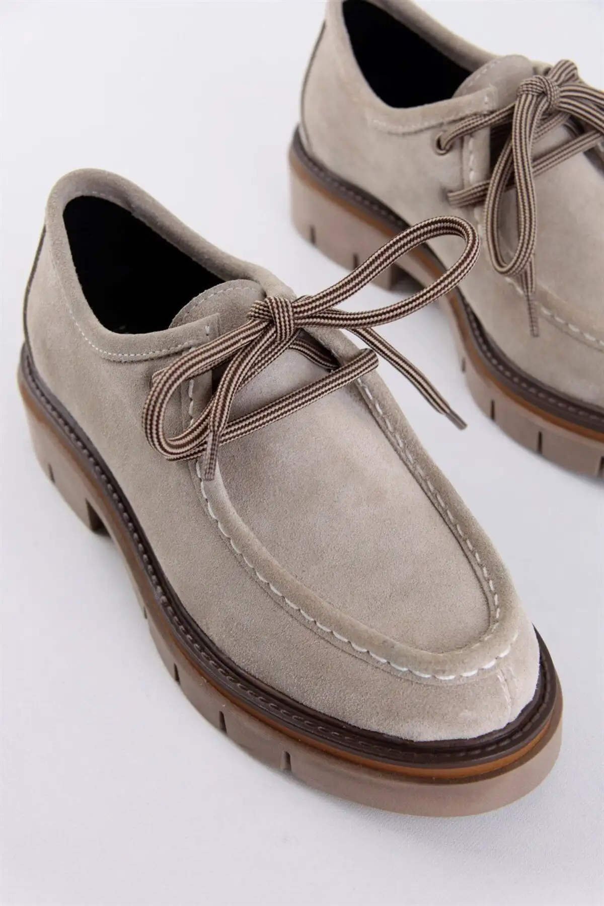 کفش اداری زنانه ایزابللا مجلسی  از جنس سوئید طبیعی (چرم جیر) - 6760 کفش اداری زنانه ایزابللا مجلسی از جنس سوئید طبیعی (چرم جیر) - 6760