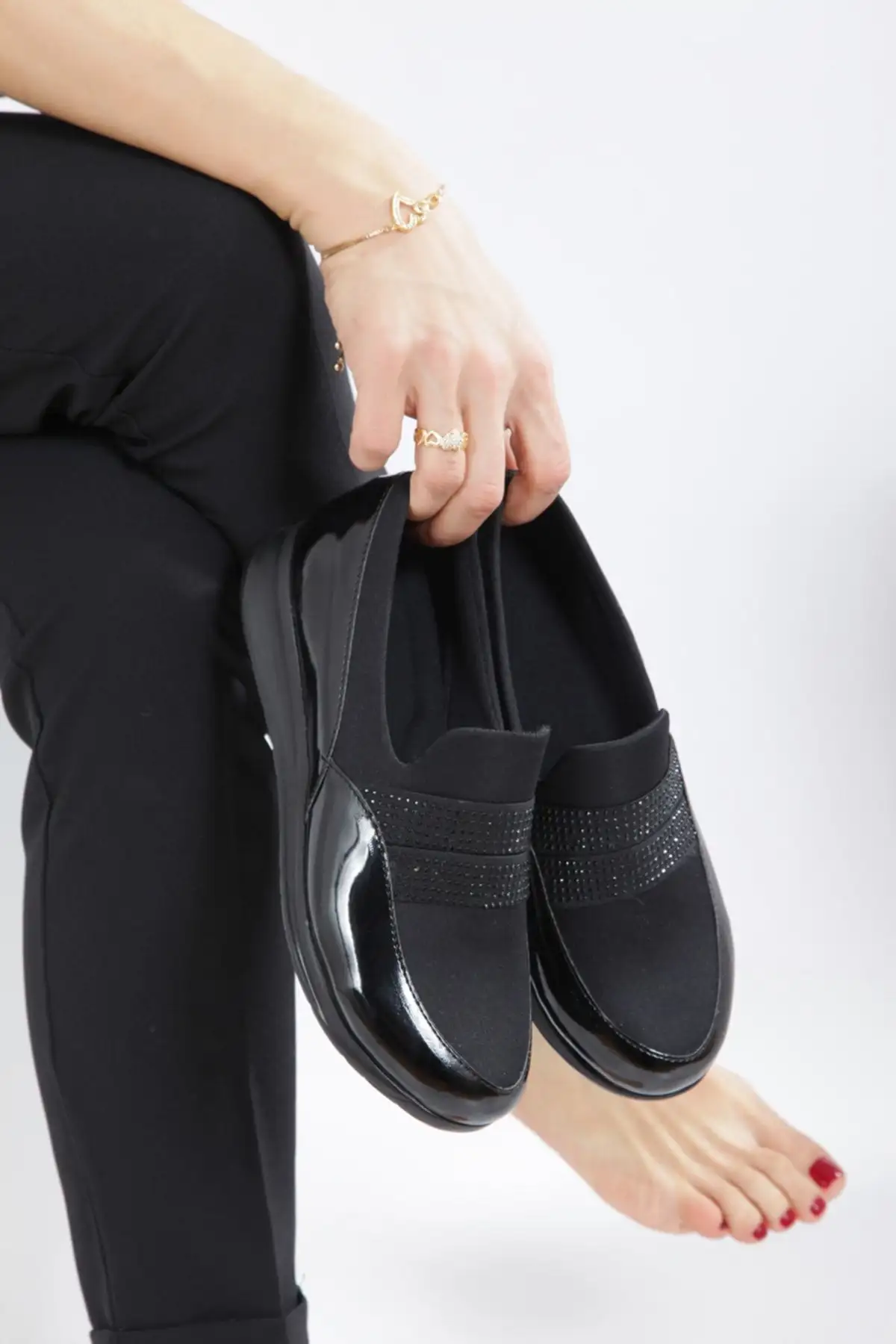 کفش اداری زنانه کلاسیک روزمره با کفی نرم، تمام اورتوپدیک و رنگ مشکی جیر - 6242 کفش اداری زنانه کلاسیک روزمره با کفی نرم، تمام اورتوپدیک و رنگ مشکی جیر - 6242