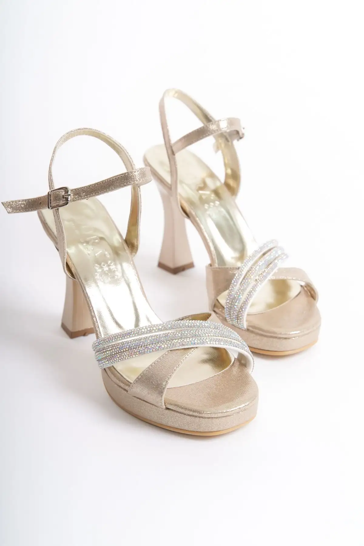 کفش مجلسی زنانه پاشنه‌بلند با کمربند طلایی DR130 - 5690