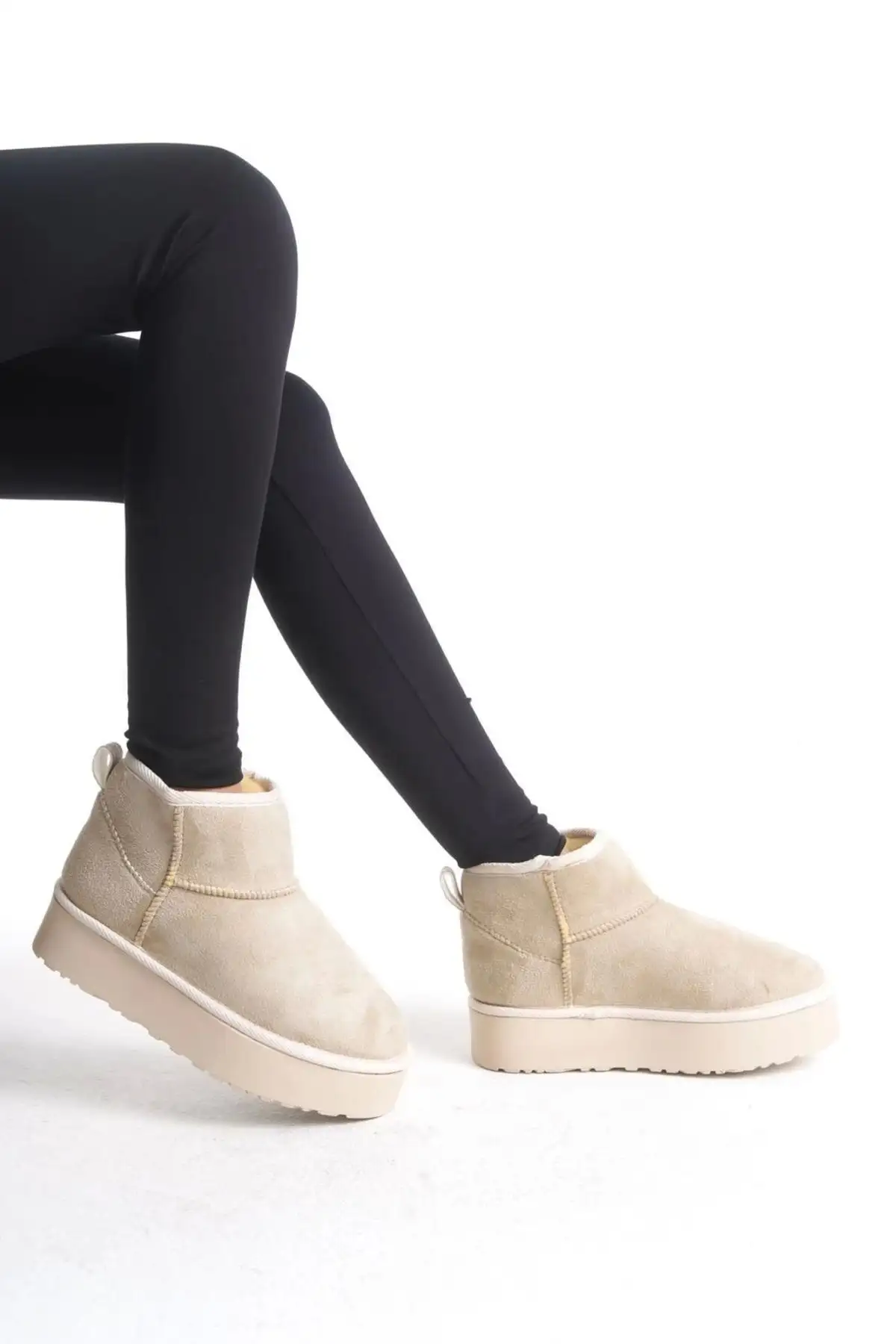 بوت بچگانه کفش با زیره ضخیم (مینی ایکس ال بژ) - 6646 بوت بچگانه کفش با زیره ضخیم (مینی ایکس ال بژ) - 6646