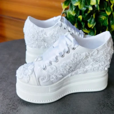 کفش پاشنه‌ بلند زنانه عروسی با اپلیک طلا برای عروس، سفید، شیک، راحت و با - 6303