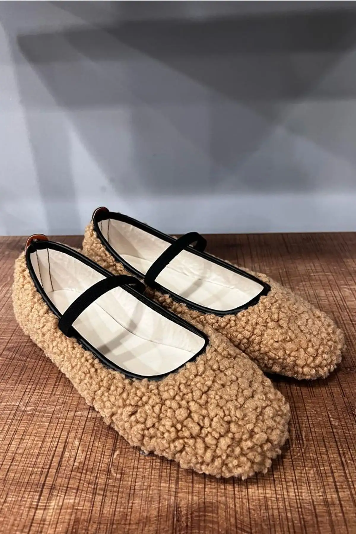 کفش ورزشی روزمره  باله  زنانه مدل تابی ماری جین تدی با بند تک، راحت و نرم، سبک و مناسب برای استفاده . - 5554 کفش ورزشی روزمره باله زنانه مدل تابی ماری جین تدی با بند تک، راحت و نرم، سبک و مناسب برای استفاده . - 5554