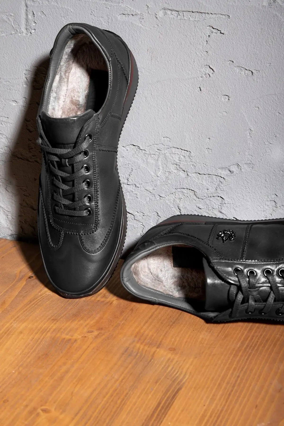 کفش سایز بزرگ مردانه -  روزمره  چرم طبیعی
-  داخلی پشمی
-  زمستانی پشمی - 6715 کفش سایز بزرگ مردانه - روزمره چرم طبیعی - داخلی پشمی - زمستانی پشمی - 6715