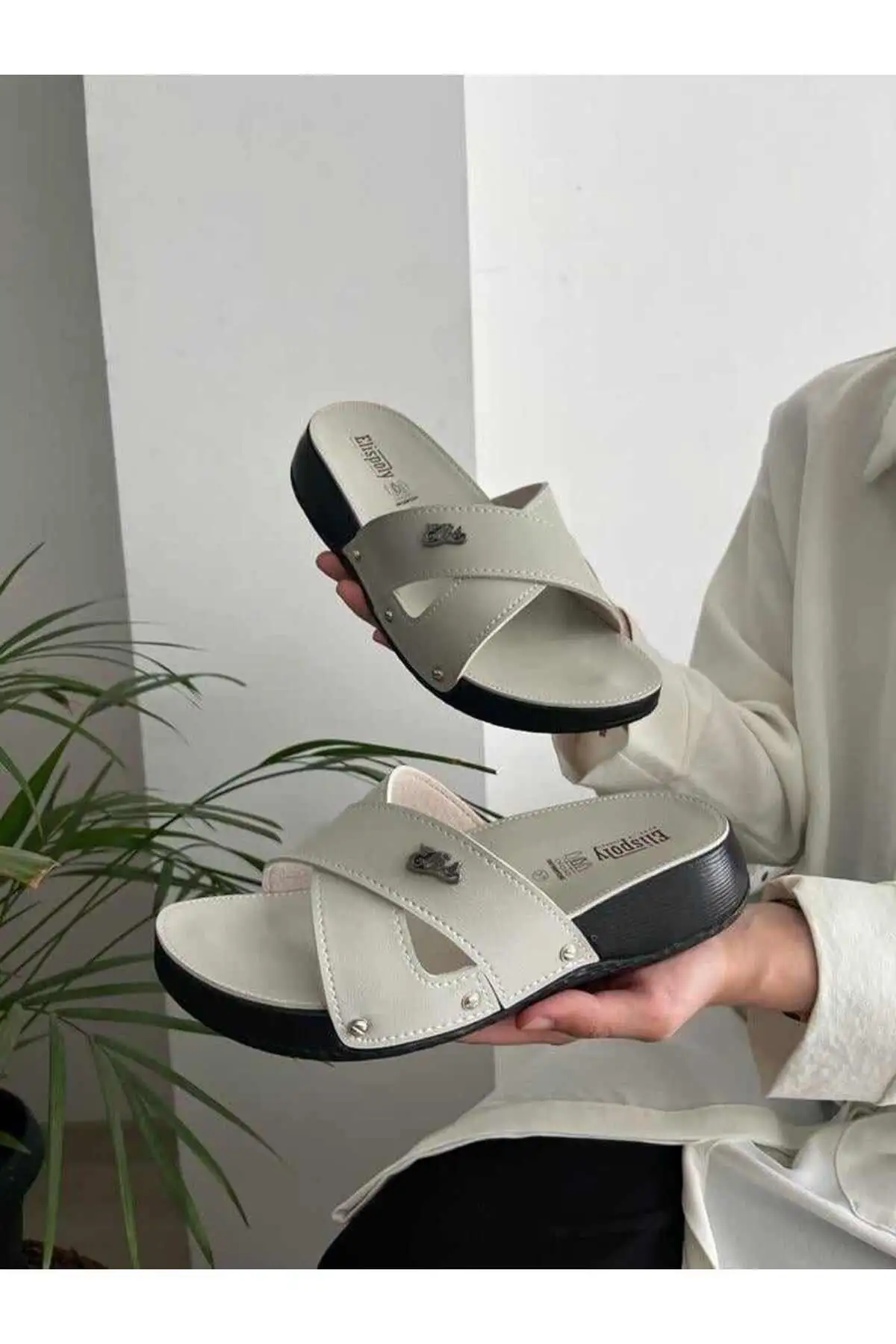 کفش راحتی خانه دمپایی زنانه با کفی آناتومیک طبی، ortopedik کلاسیک، دمپایی مجلسی مادر، دمپایی خیابانی - 6995 کفش راحتی خانه دمپایی زنانه با کفی آناتومیک طبی، ortopedik کلاسیک، دمپایی مجلسی مادر، دمپایی خیابانی - 6995