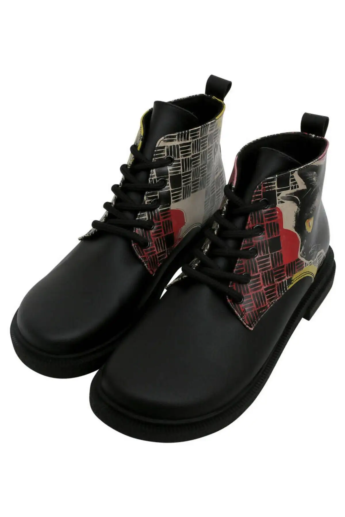 بوت و نیم‌ بوت زنانه کتاه با چرم گیاهی مشکی - طراحی کلاژ گربه هنری - 6182