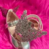کفش دخترانه پاشنه کوتاه با آینه و زبانه پروانه‌ای نقره‌ای براق - 5850