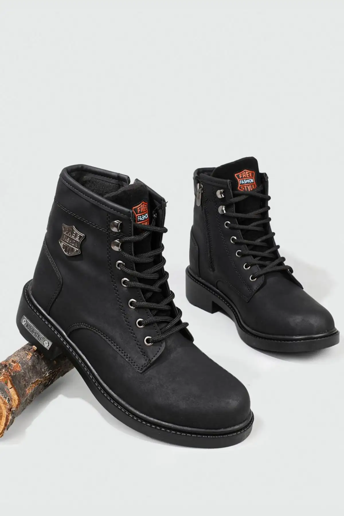 بوت مردانه چکمه پاییزی و زمستانی مشکی یونیسکس با زیره لاستیکی مقاوم مدل Oly-203 - 6665 بوت مردانه چکمه پاییزی و زمستانی مشکی یونیسکس با زیره لاستیکی مقاوم مدل Oly-203 - 6665