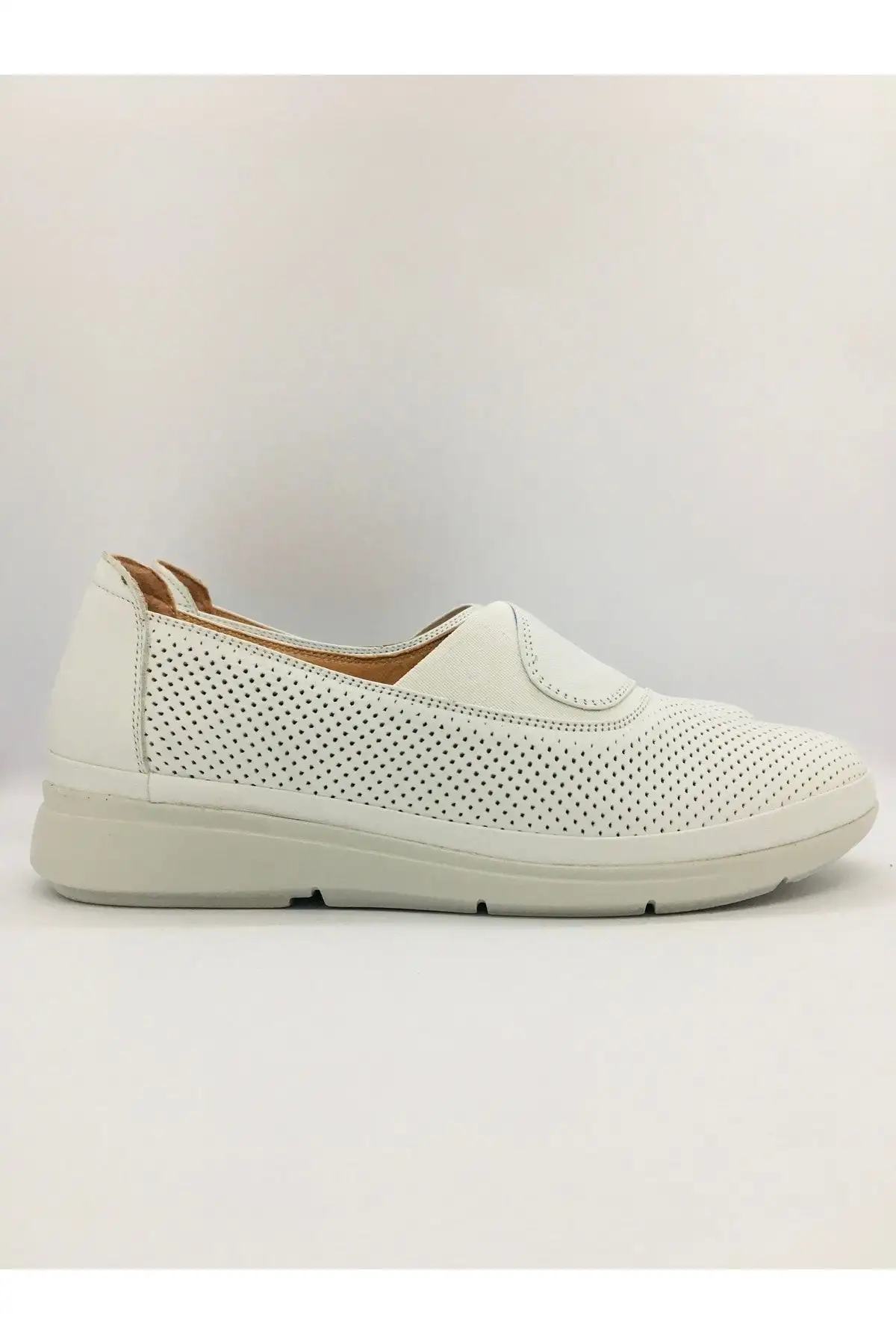 کفش طبی  زنانه چرمی 03-4505 سفید - 6733 کفش طبی زنانه چرمی 03-4505 سفید - 6733