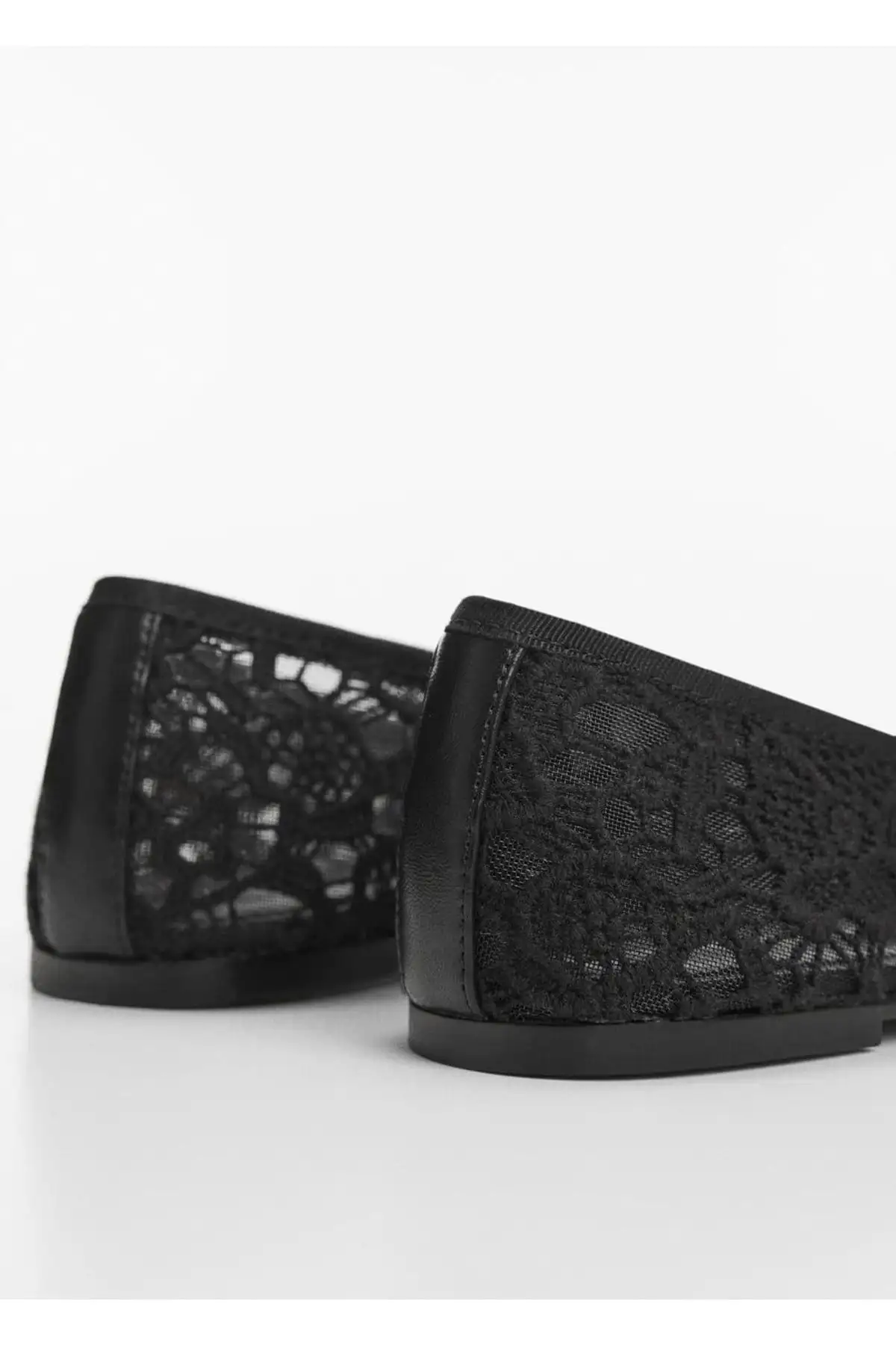 کفش تخت زنانه بابت بارتونی با جزئیات بند مرواریدی - 5803 کفش تخت زنانه بابت بارتونی با جزئیات بند مرواریدی - 5803