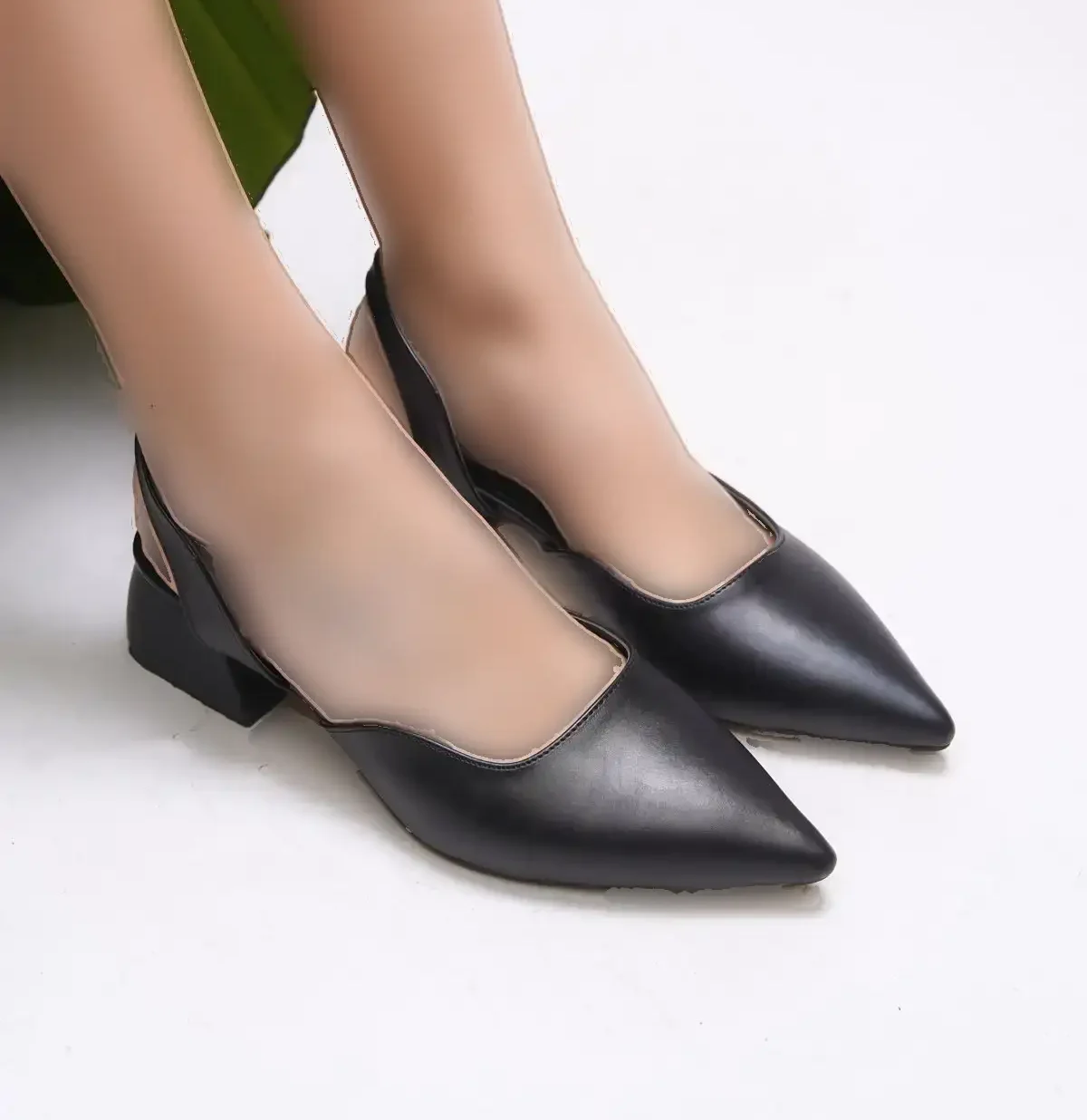 کفش پاشنه بلند زنانه  دار  گلمیت 0012111 پوست مشکی - 6315 کفش پاشنه بلند زنانه دار گلمیت 0012111 پوست مشکی - 6315