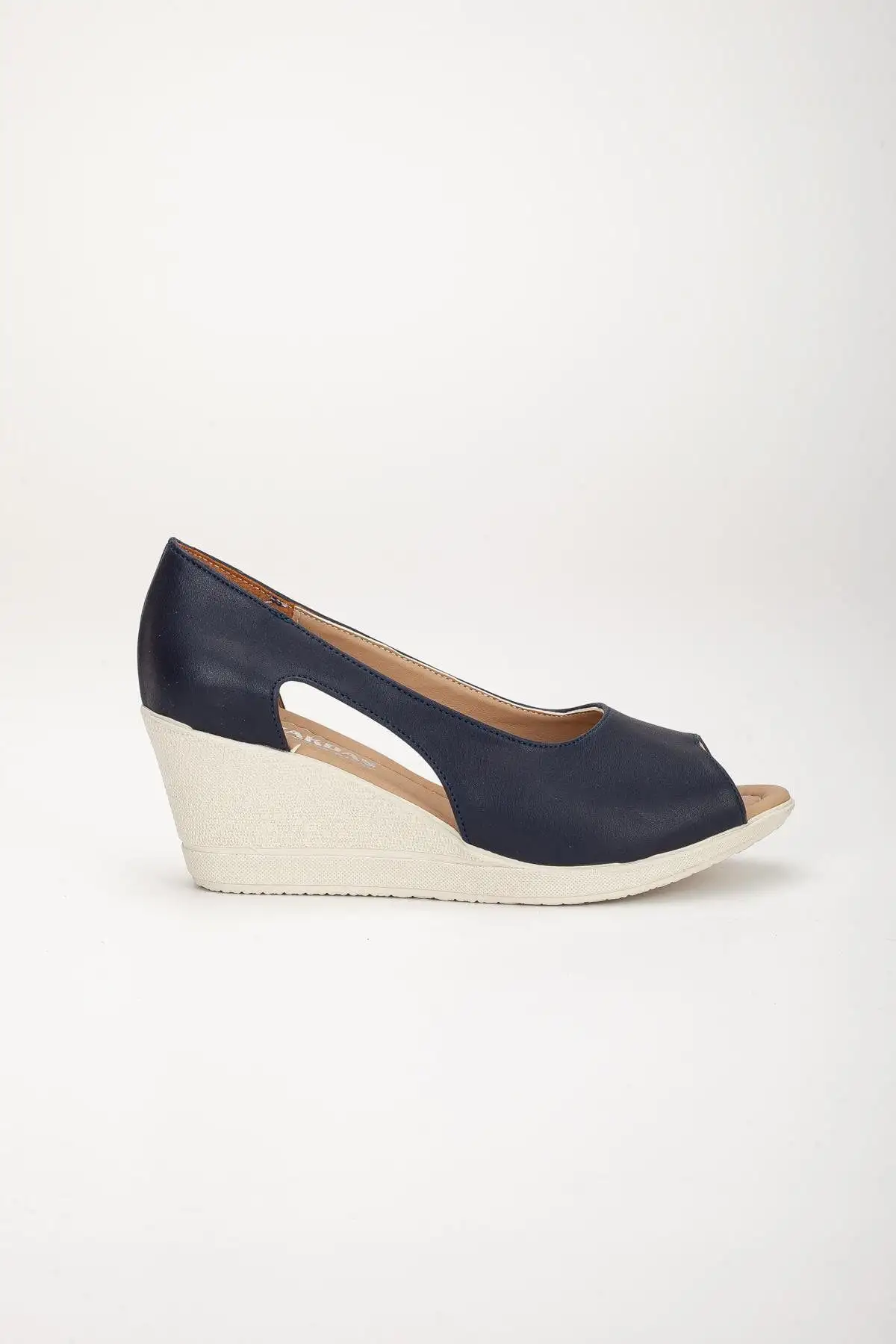 کفش پاشنه بلند زنانه  دار  کفیدار با پنجره باز، از چرم مصنوعی، رنگ سرمهای - 5766 کفش پاشنه بلند زنانه دار کفیدار با پنجره باز، از چرم مصنوعی، رنگ سرمهای - 5766