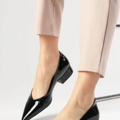 کفش اداری زنانه ماری سیاه رنگ پاشنه کوتاه و براق - 6246