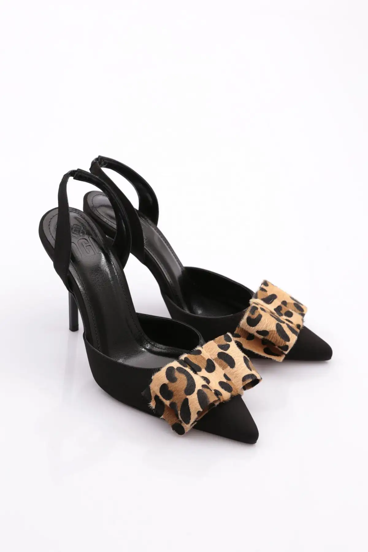 کفش پاشنه بلند زنانه  دار کلاسیک  مشکی ساتن 56593557 - 6807 کفش پاشنه بلند زنانه دار کلاسیک مشکی ساتن 56593557 - 6807