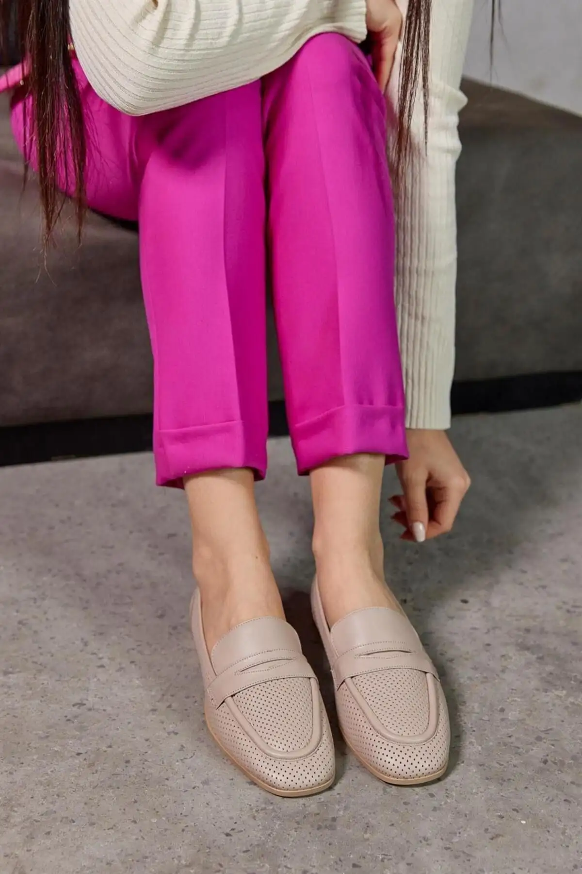 کفش اداری زنانه منیشا بیج   لوفر چرم طبیعی - 6780 کفش اداری زنانه منیشا بیج لوفر چرم طبیعی - 6780