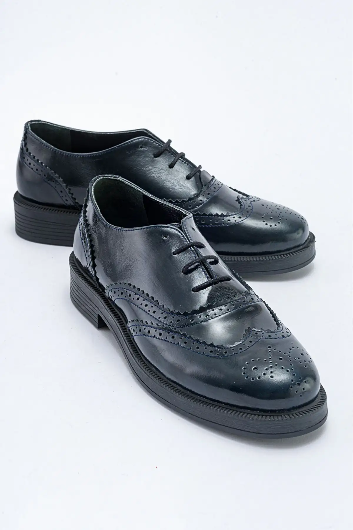 کفش اداری زنانه  آکسفورد  از چرم لاکچری و رنگ سرمهای - 6770 کفش اداری زنانه آکسفورد از چرم لاکچری و رنگ سرمهای - 6770